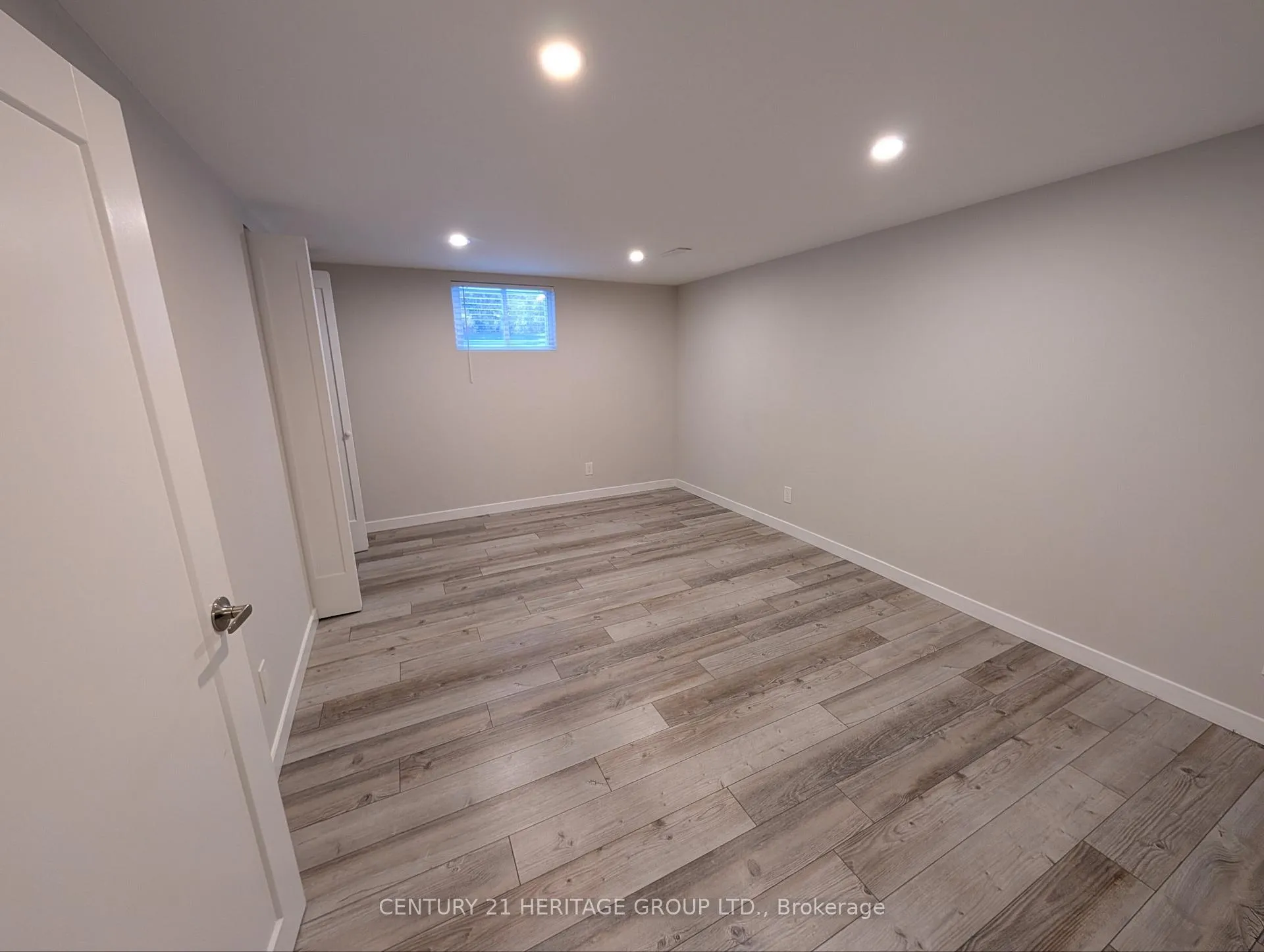 Photo 15 of Unit A, 971 Vistula Drive, Pickering, West Shore — HOMEH
