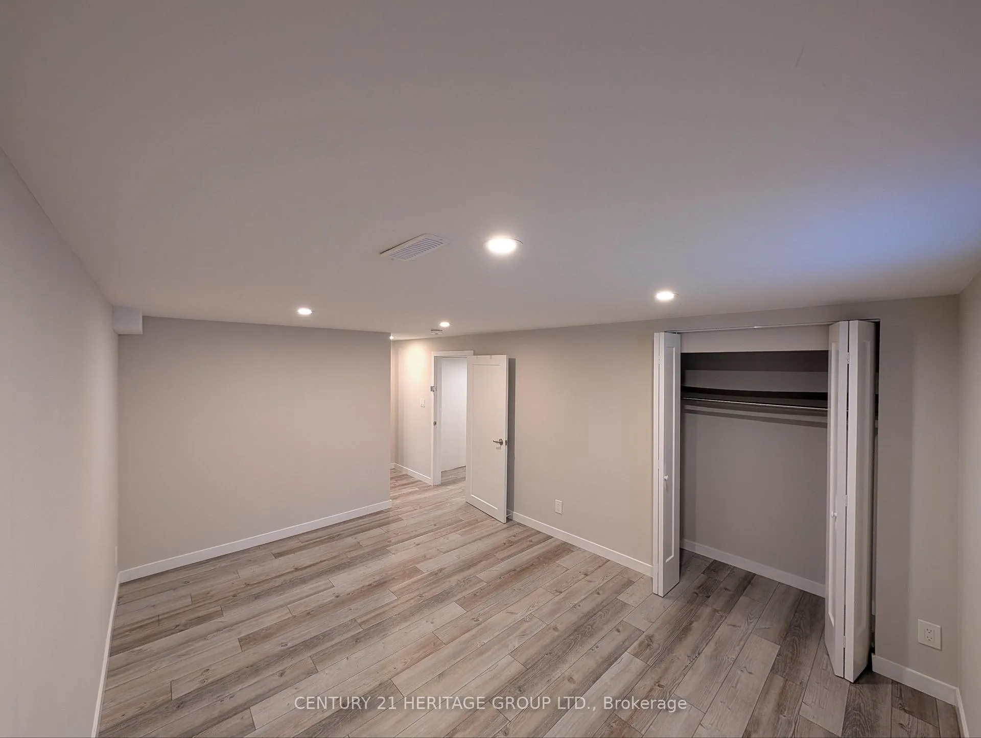 Photo 16 of Unit A, 971 Vistula Drive, Pickering, West Shore — HOMEH