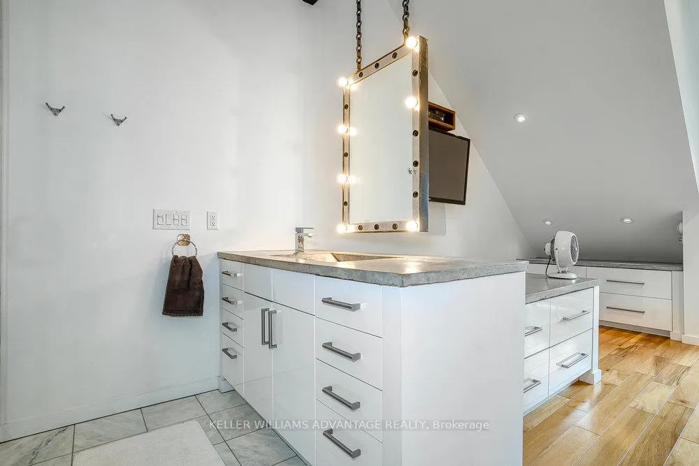 Photo 38 of Unit A, 104 Ossington Avenue, Toronto, Trinity-Bellwoods — HOMEH