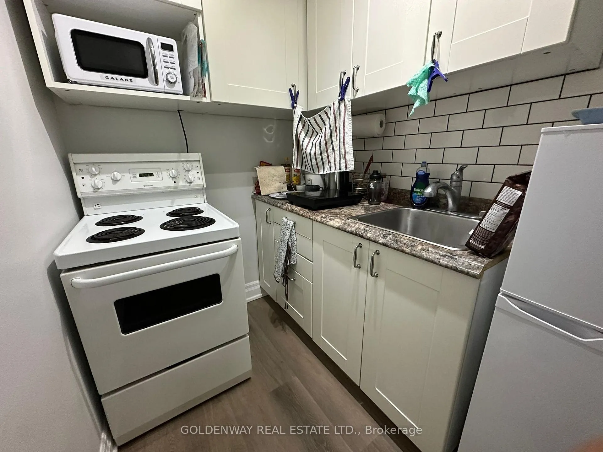Photo 2 of Unit 506, 78 Warren Road, Toronto, Casa Loma — HOMEH