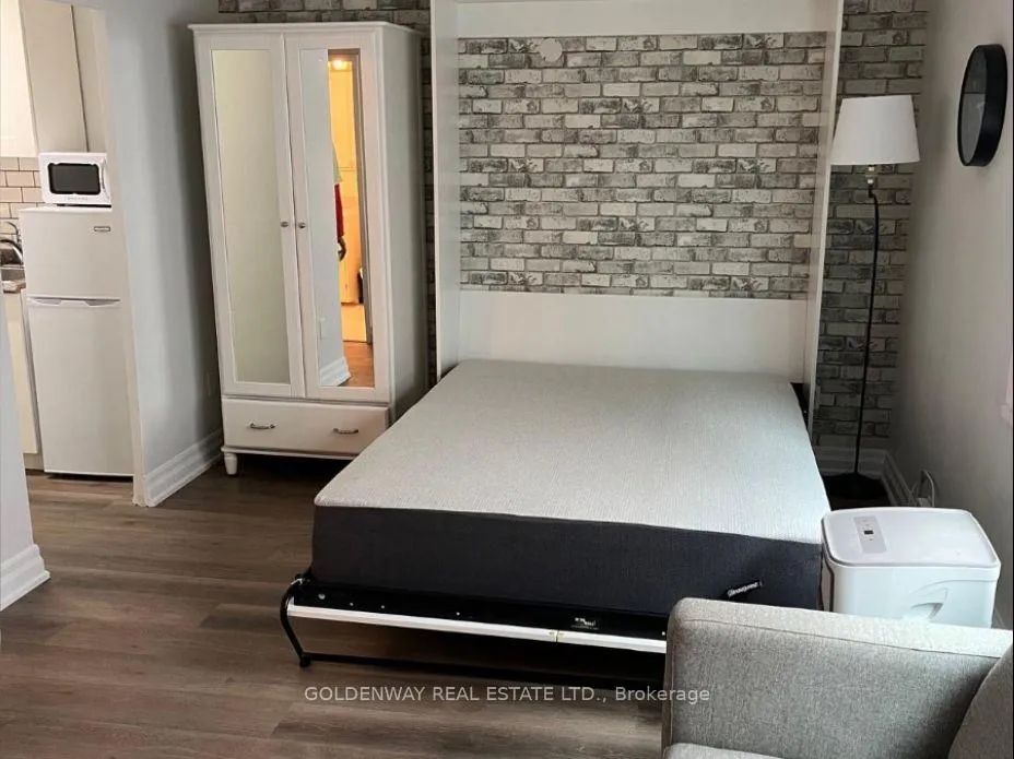 Photo 4 of Unit 506, 78 Warren Road, Toronto, Casa Loma — HOMEH