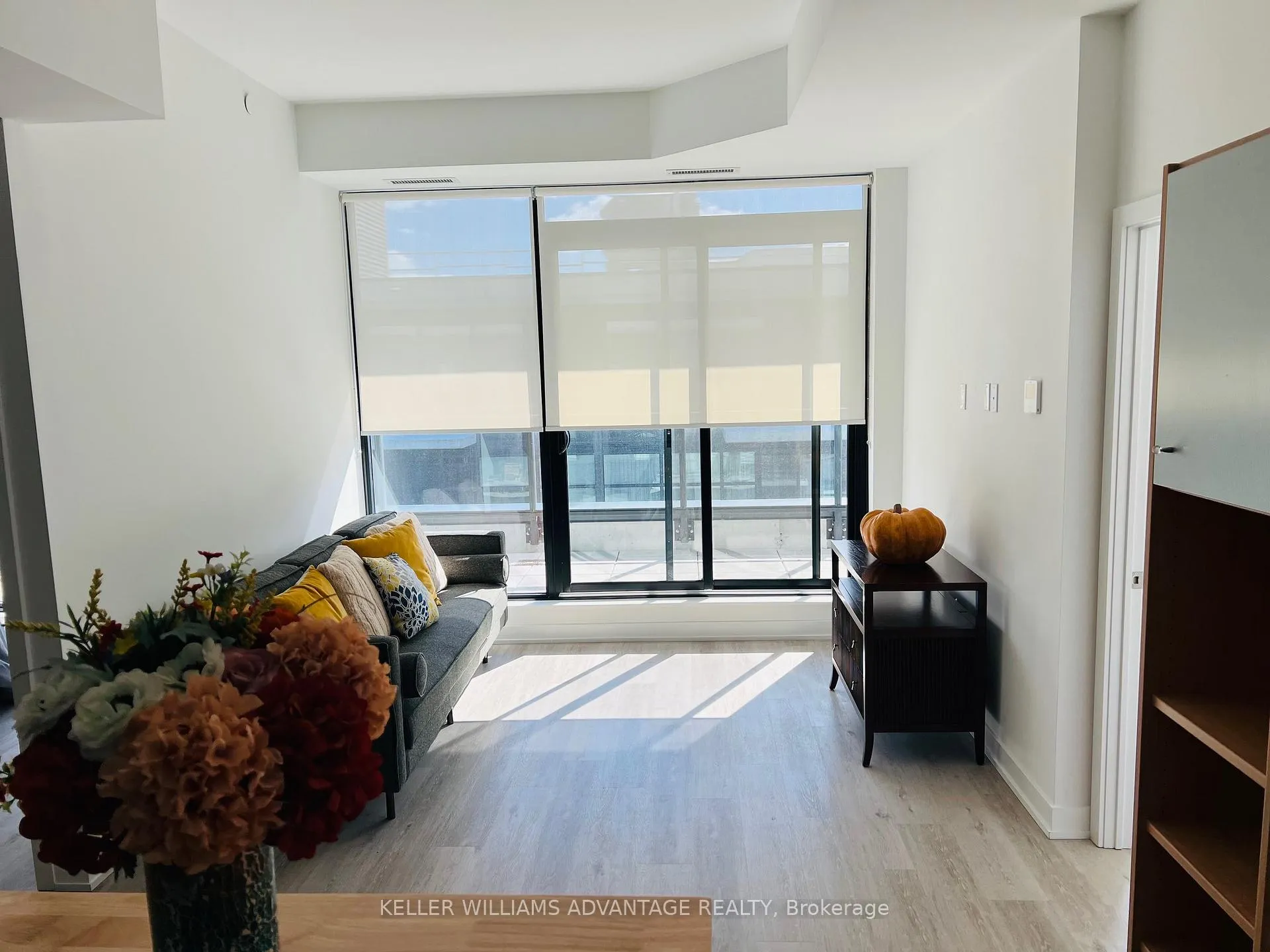 Photo 3 of Unit PH-511 B, 1604 Charles Street, Whitby, Port Whitby — HOMEH