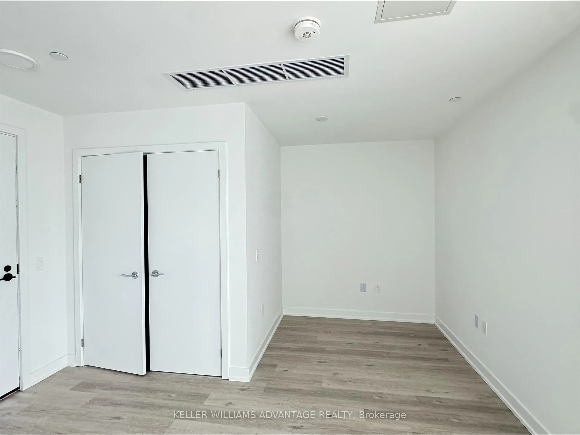 Photo 7 of Unit PH-511 B, 1604 Charles Street, Whitby, Port Whitby — HOMEH
