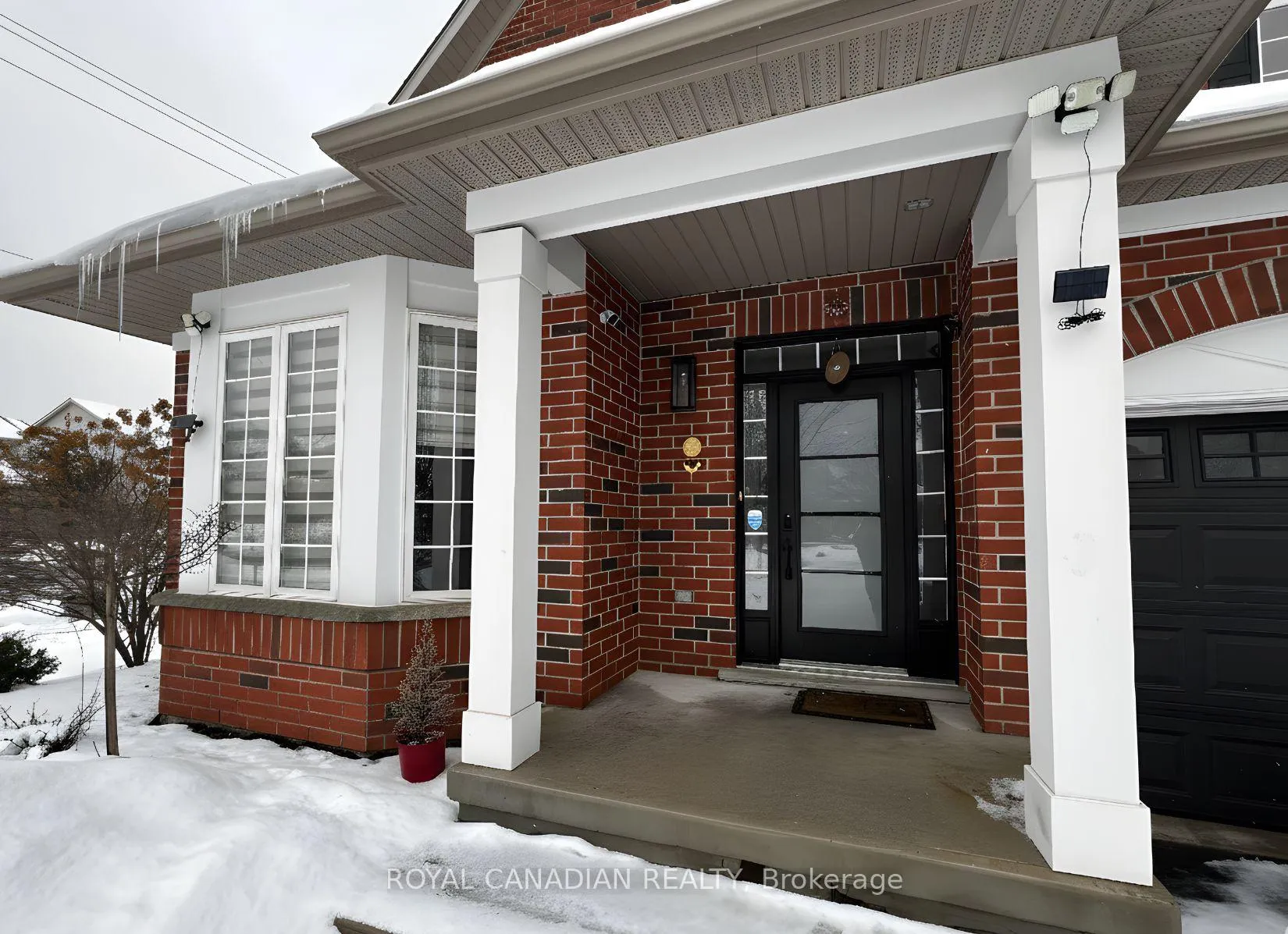 Front of Unit Upper, 501 Topper Woods Crescent