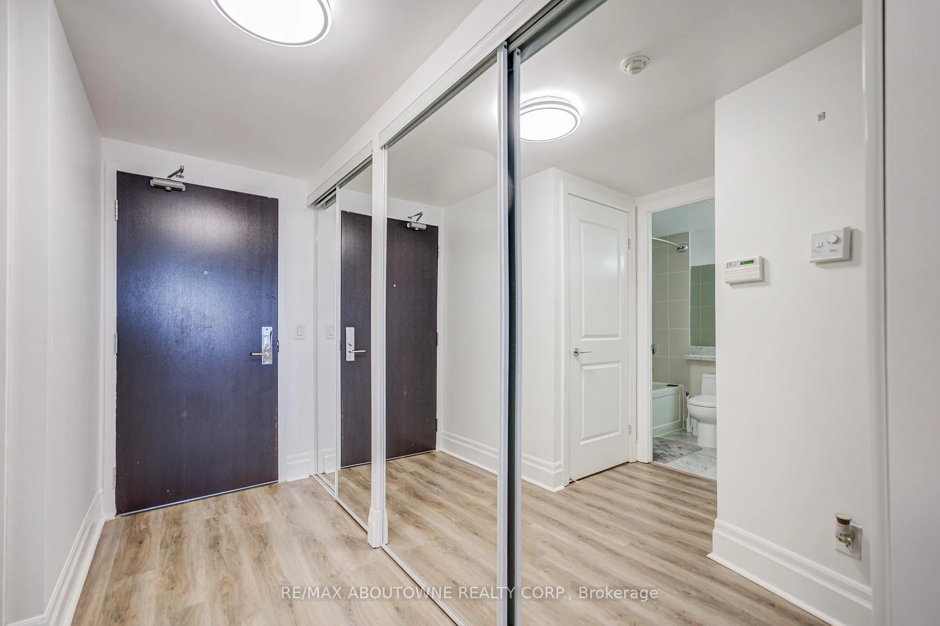 Photo 13 of Unit 609, 151 Upper Duke Crescent, Markham, Unionville — HOMEH