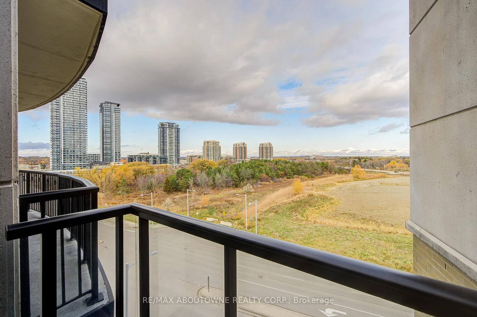 Photo 36 of Unit 609, 151 Upper Duke Crescent, Markham, Unionville — HOMEH