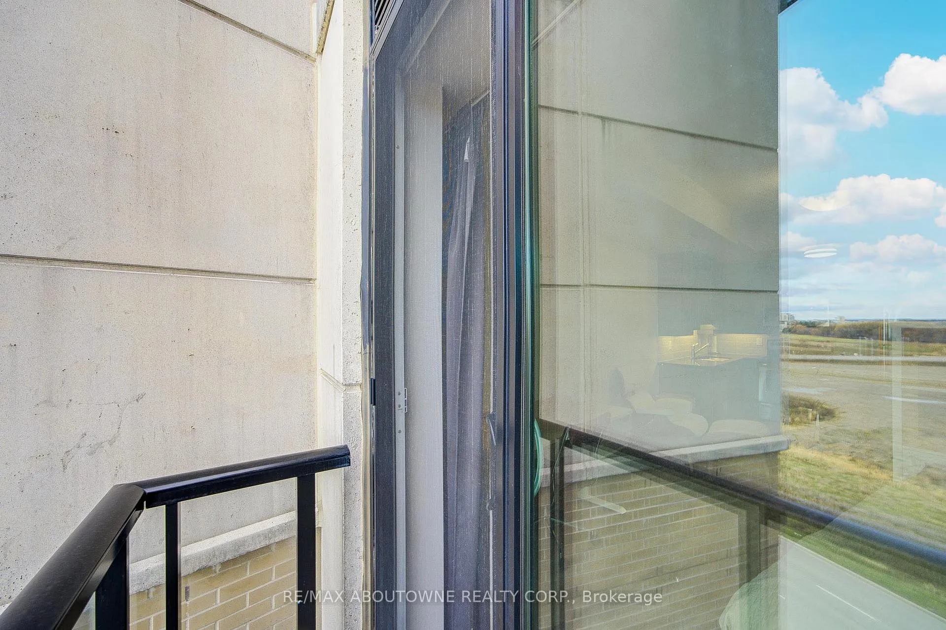 Photo 38 of Unit 609, 151 Upper Duke Crescent, Markham, Unionville — HOMEH