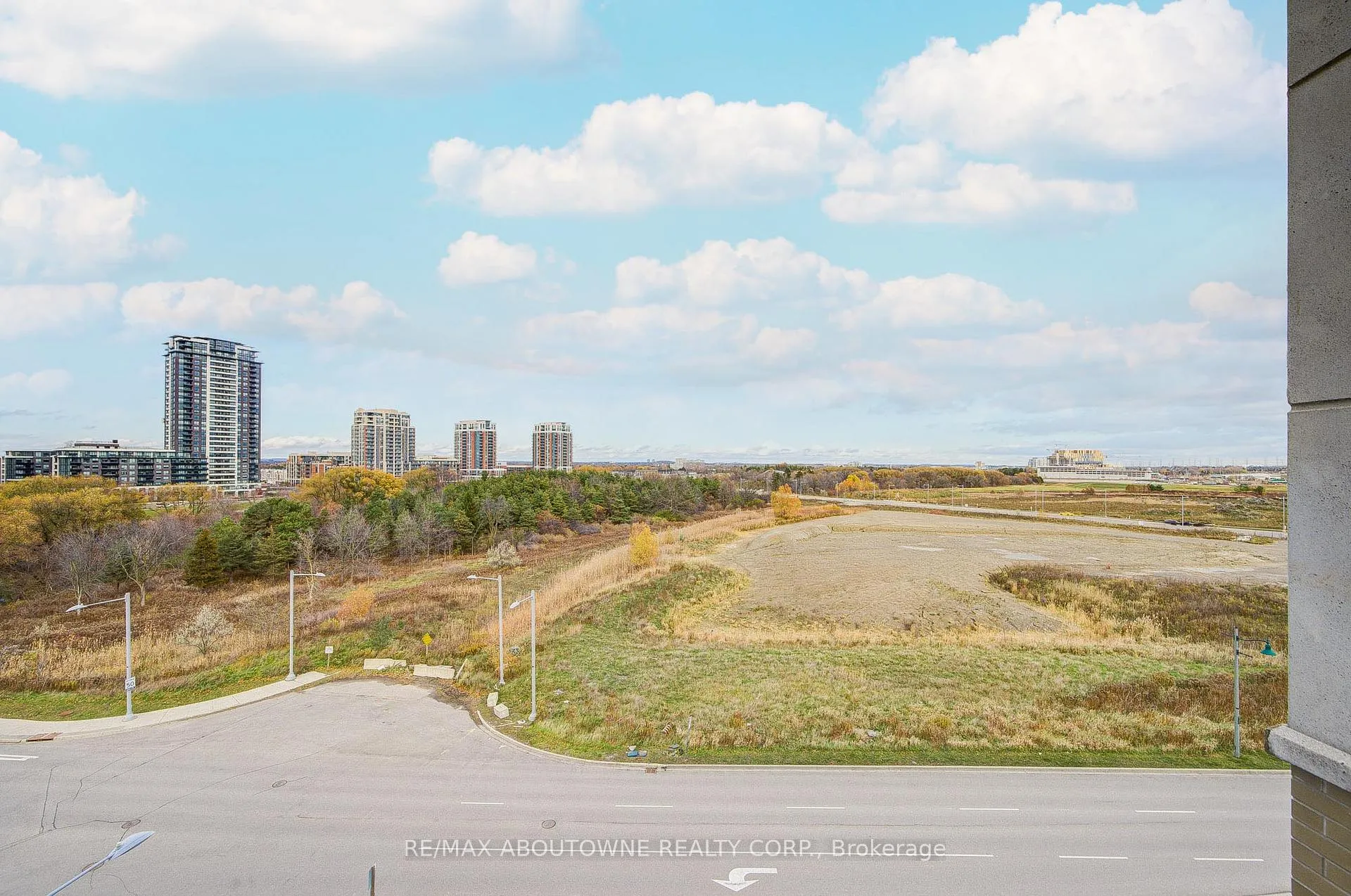 Photo 41 of Unit 609, 151 Upper Duke Crescent, Markham, Unionville — HOMEH
