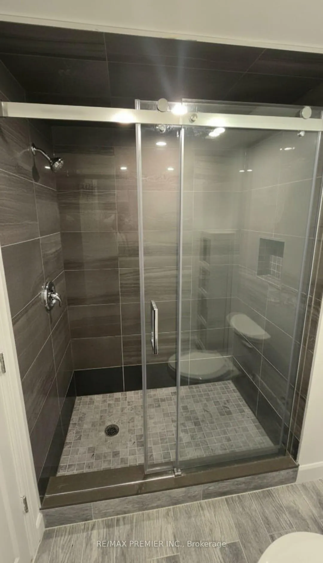 Photo 10 of Unit B, 29 Rusholme Road, Toronto, Little Portugal — HOMEH