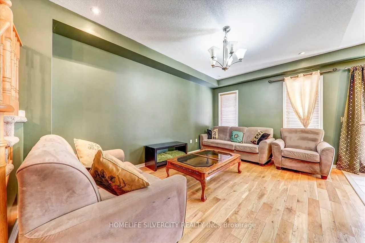Photo 7 of 200 Roy Rainey Avenue, Markham, Wismer — HOMEH