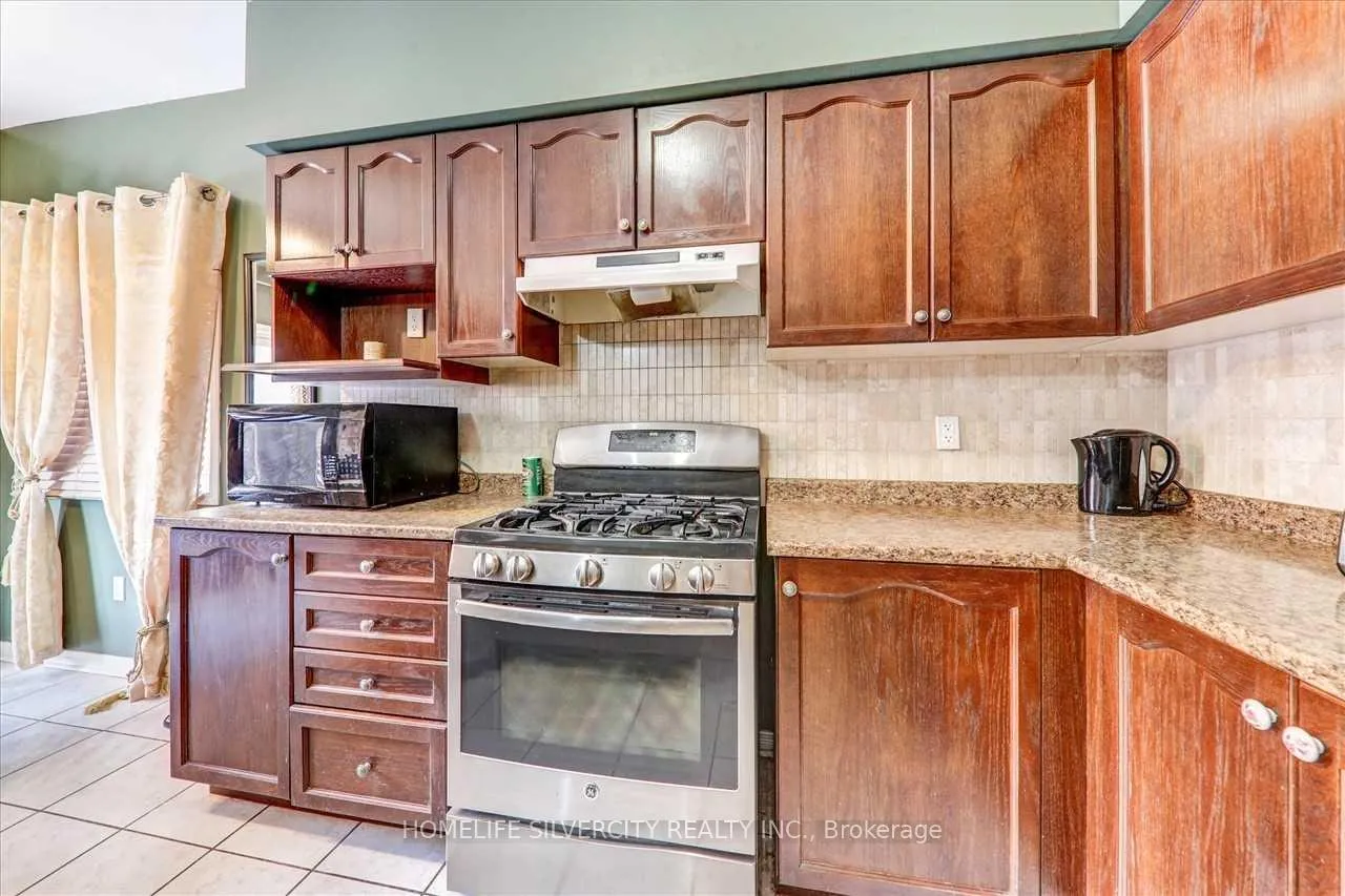 Photo 13 of 200 Roy Rainey Avenue, Markham, Wismer — HOMEH