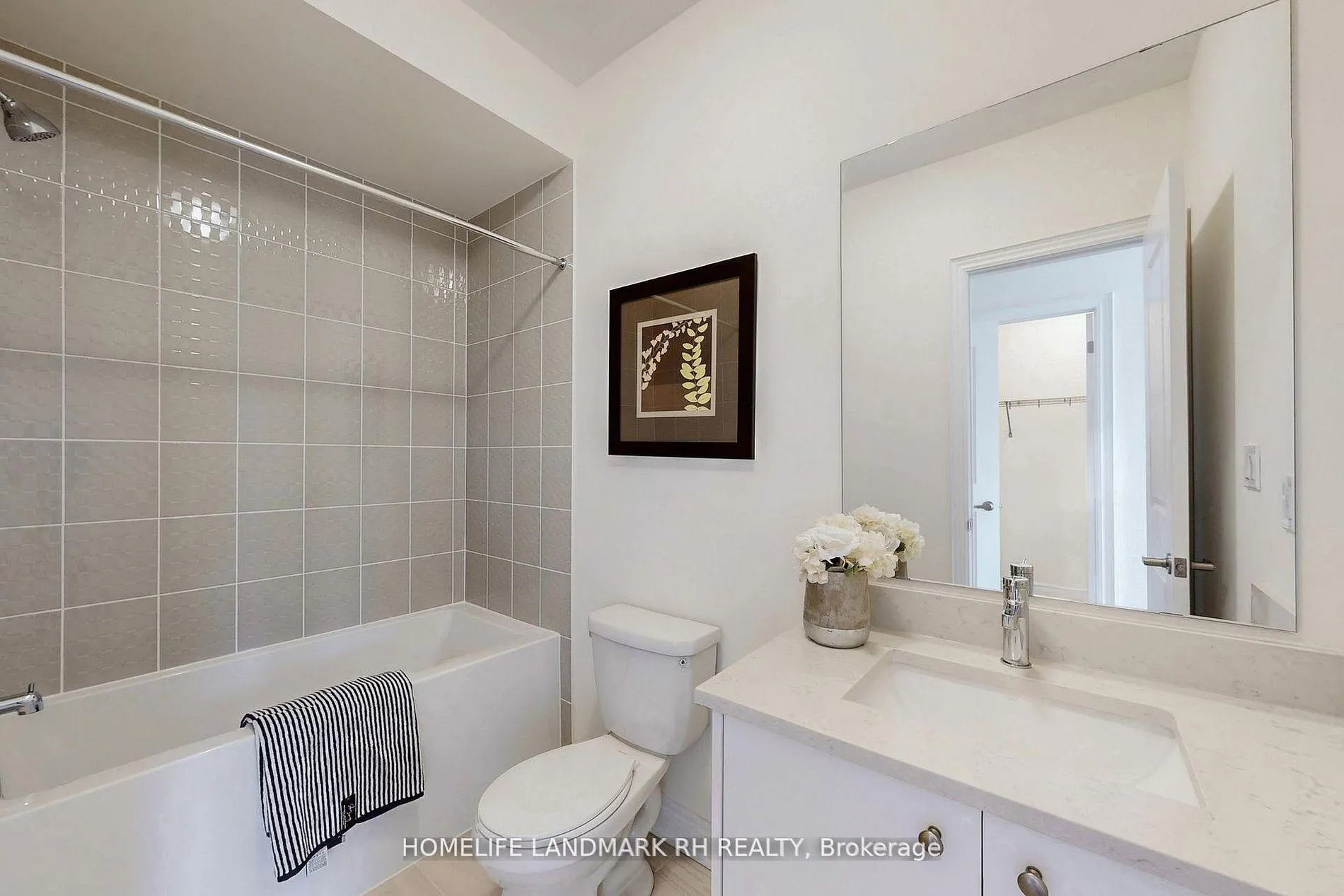 Photo 24 of 163 Berczy Green Drive, Markham, Rural Markham — HOMEH