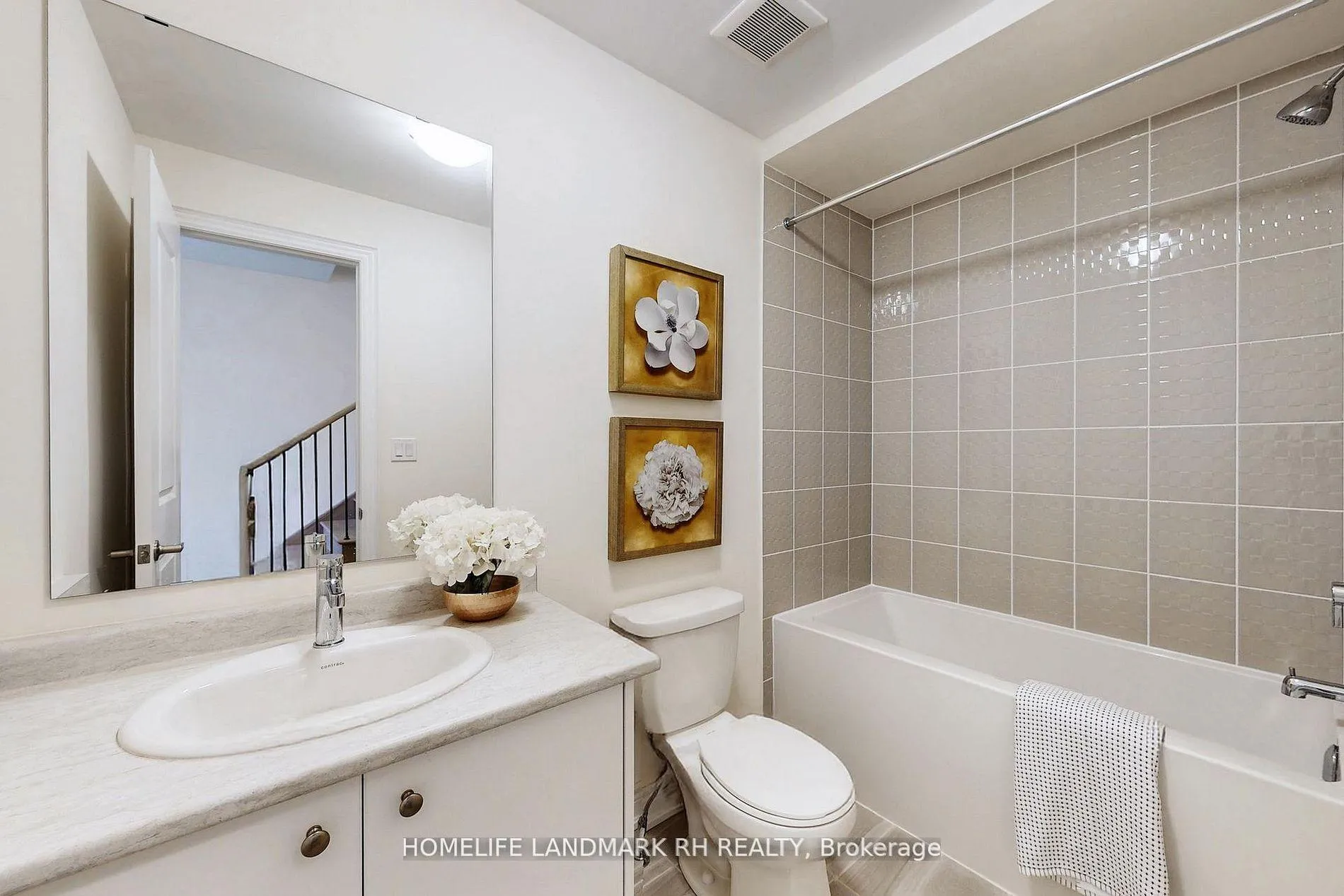 Photo 32 of 163 Berczy Green Drive, Markham, Rural Markham — HOMEH