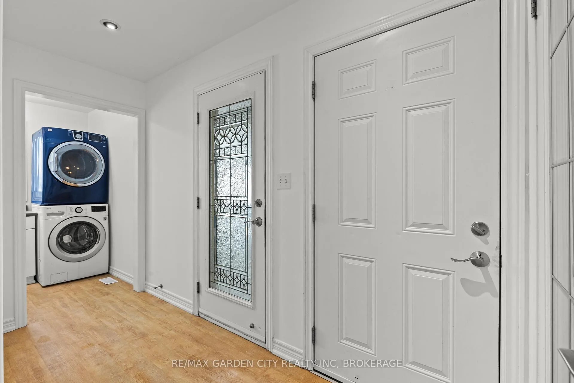 Photo 11 of Unit 1, 101 Moffatt Street, St. Catharines, Oakdale — HOMEH