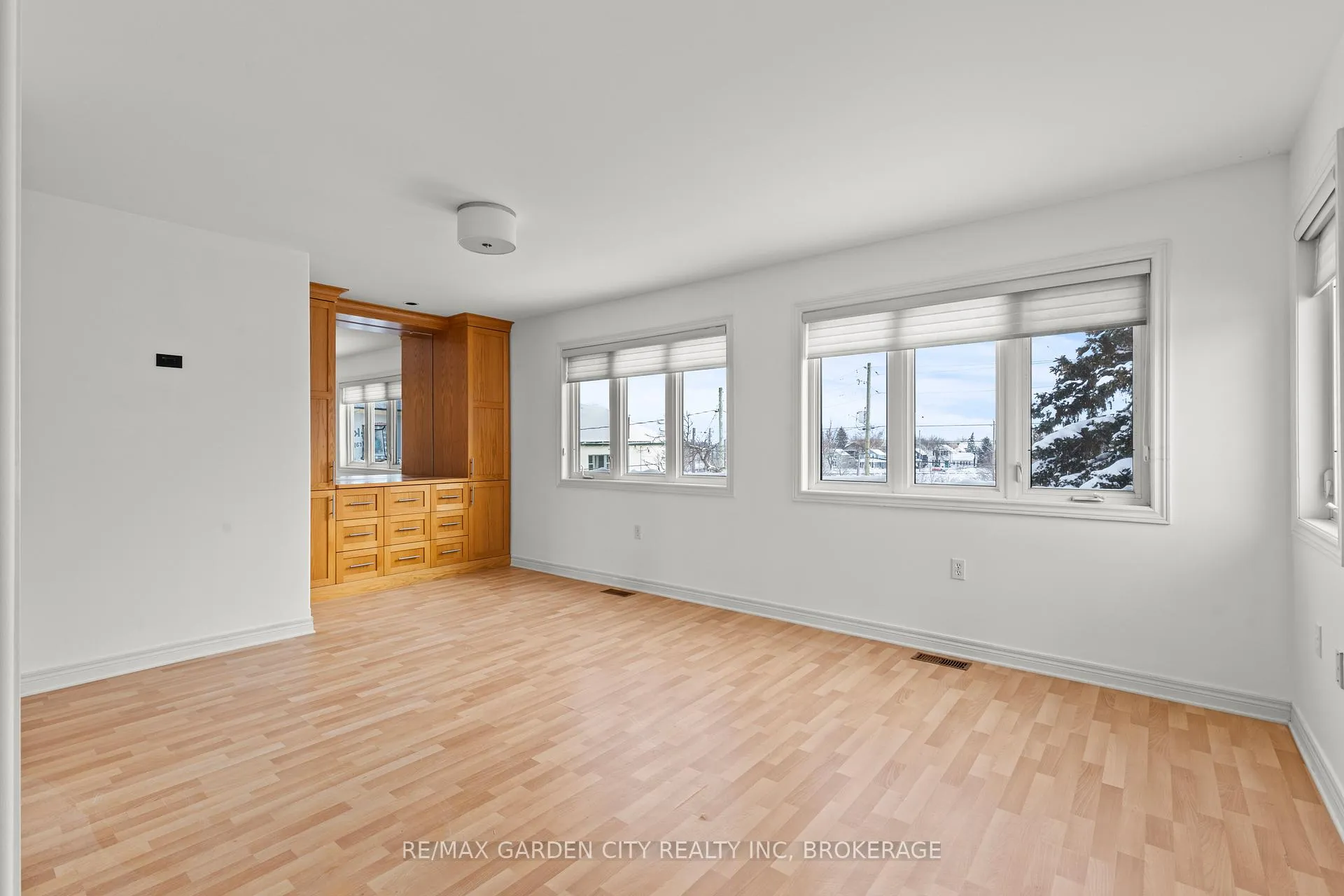 Photo 15 of Unit 1, 101 Moffatt Street, St. Catharines, Oakdale — HOMEH