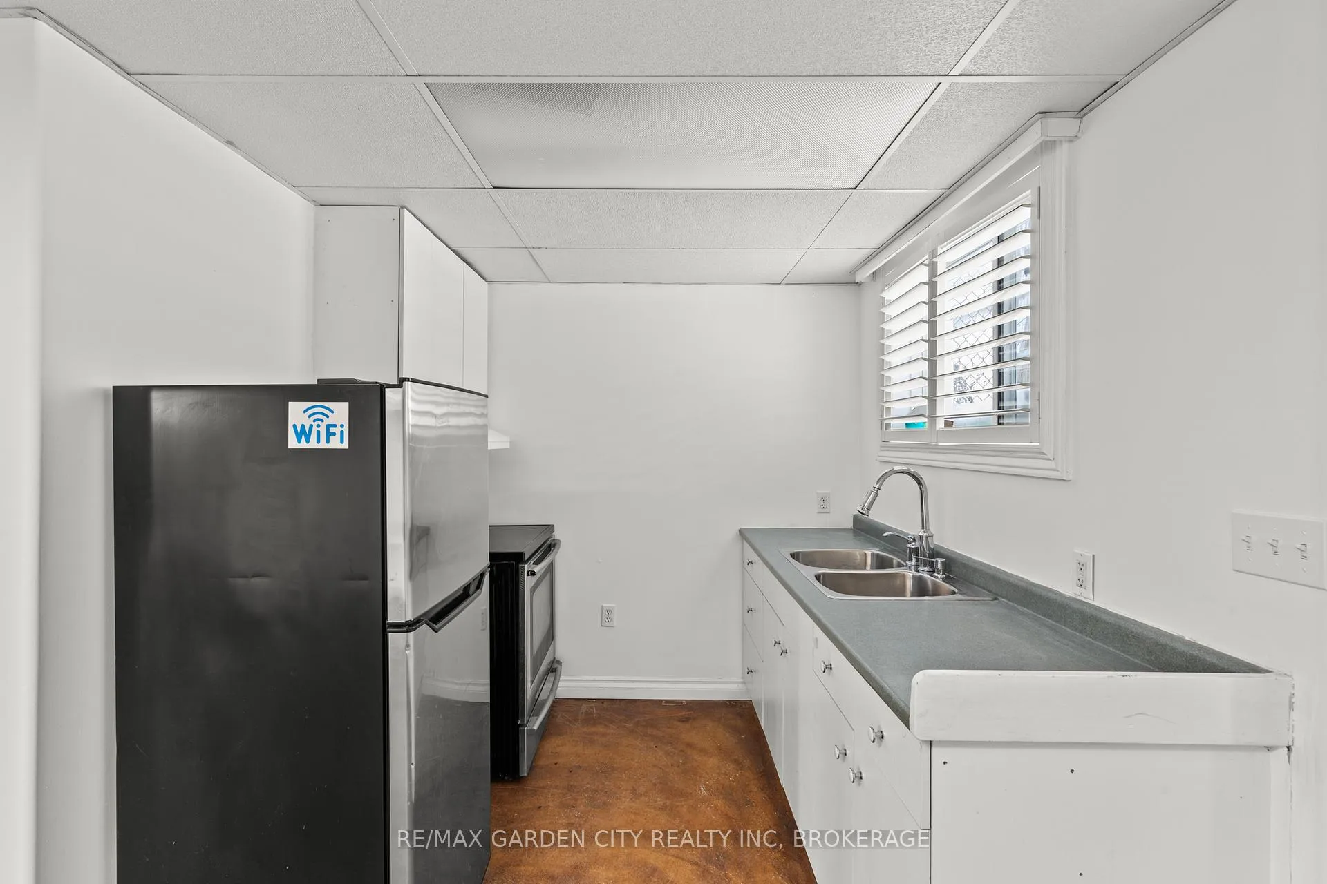 Photo 3 of Unit 2, 101 Moffatt Street, St. Catharines, Oakdale — HOMEH