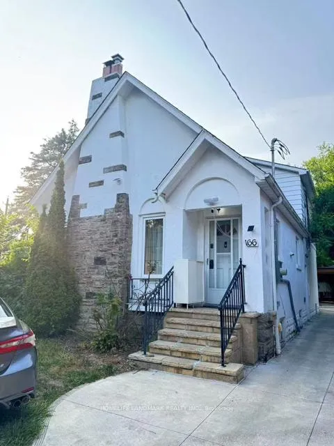 Photo 1 of Unit 2nd floor one room, 166 Chaplin Crescent, Toronto, Forest Hill South — HOMEH