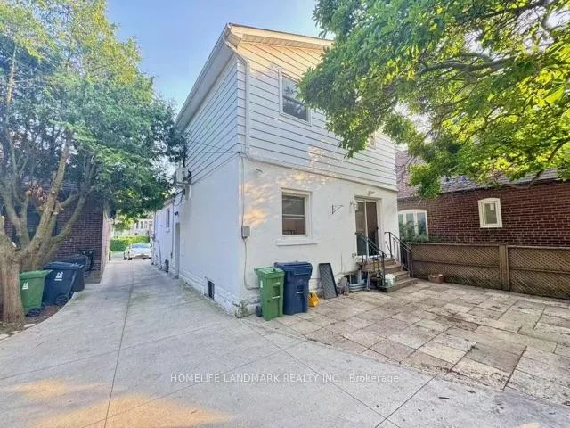 Photo 10 of Unit 2nd floor one room, 166 Chaplin Crescent, Toronto, Forest Hill South — HOMEH