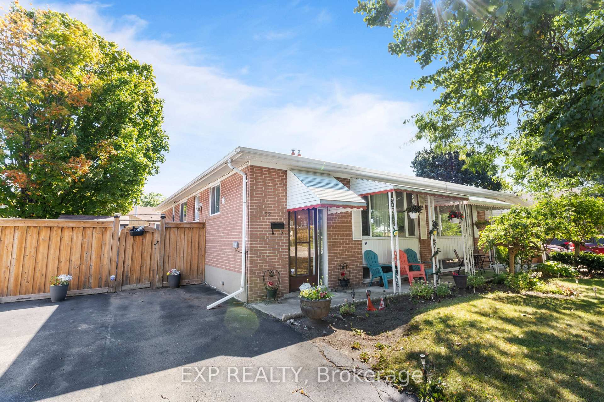 Photo 2 of 52 Burcher Road, Ajax, South East — HOMEH