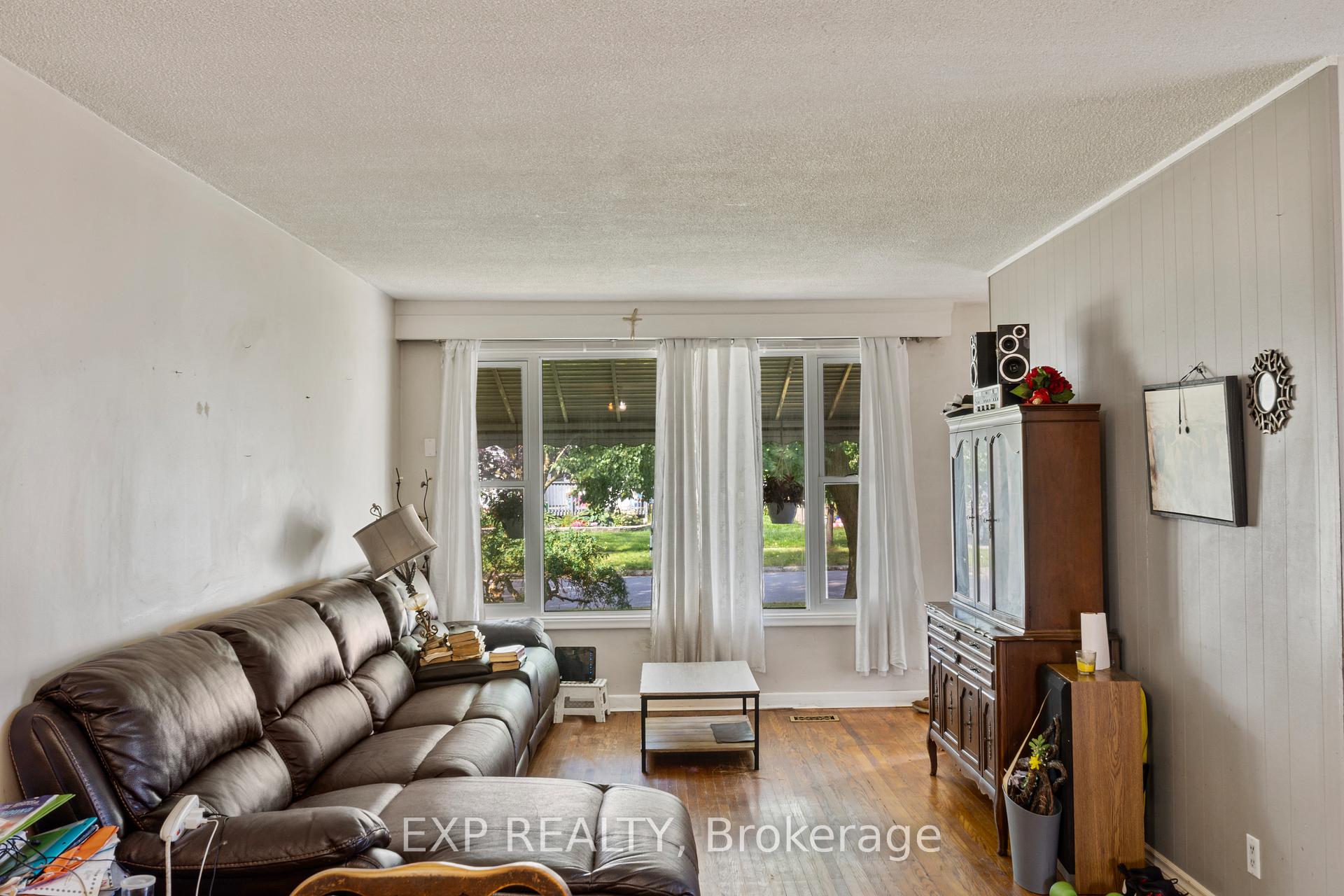 Photo 10 of 52 Burcher Road, Ajax, South East — HOMEH