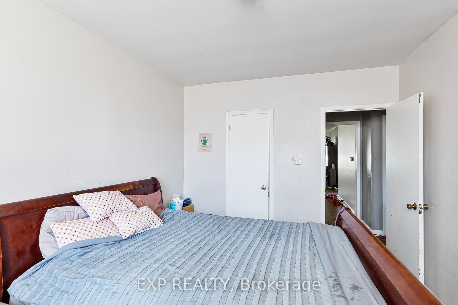 Photo 16 of 52 Burcher Road, Ajax, South East — HOMEH