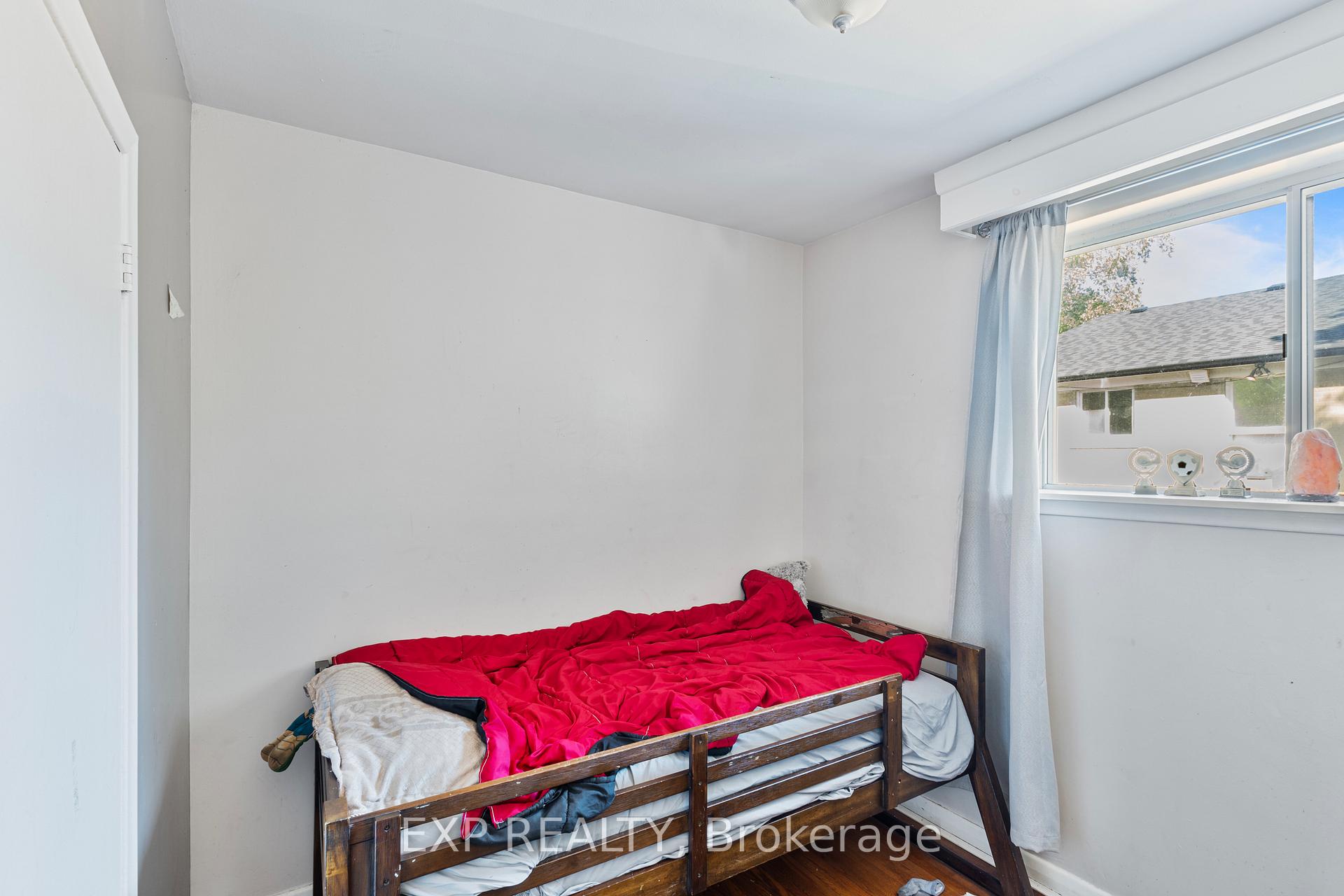Photo 17 of 52 Burcher Road, Ajax, South East — HOMEH