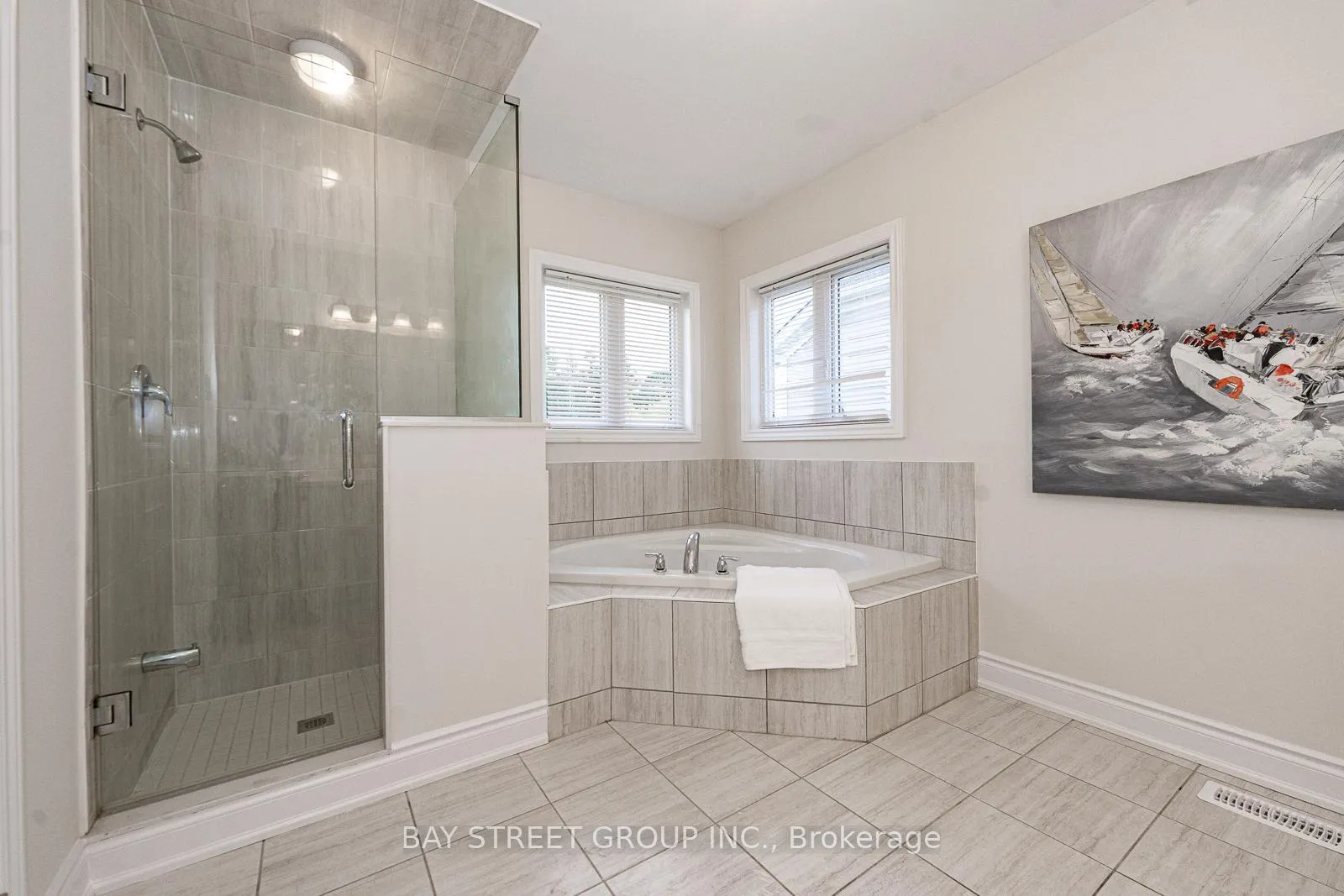 Photo 13 of 88 Forestlane Way, Scugog, Port Perry — HOMEH