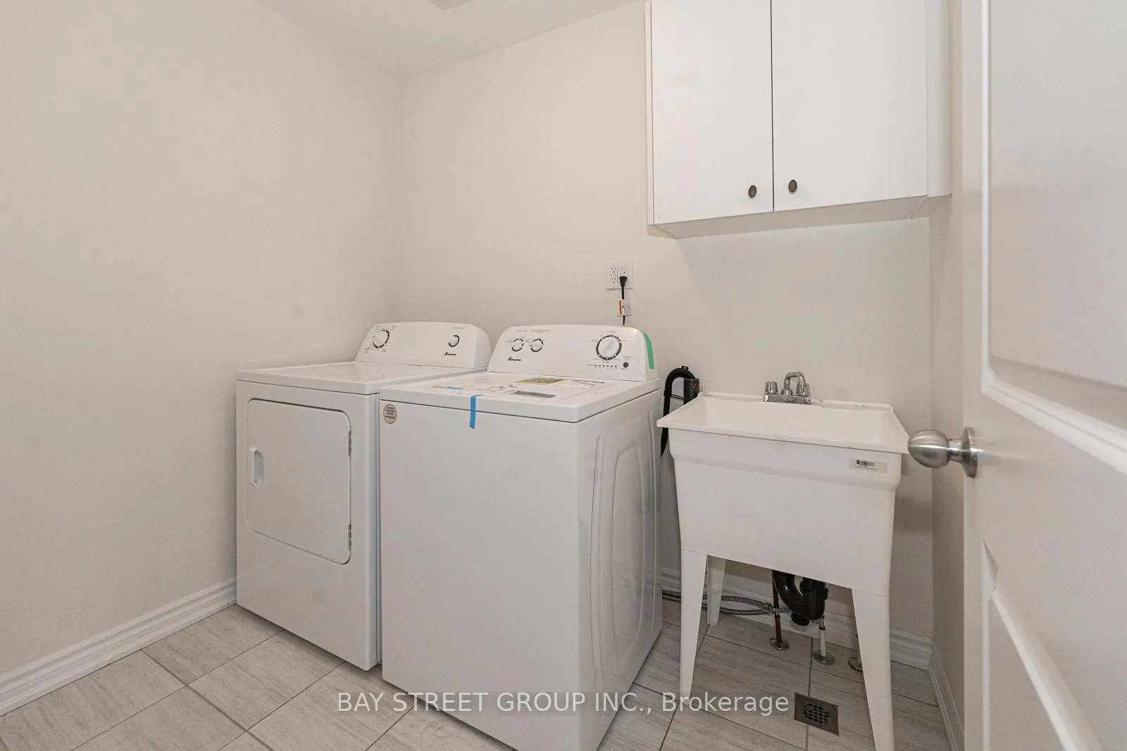 Photo 17 of 88 Forestlane Way, Scugog, Port Perry — HOMEH