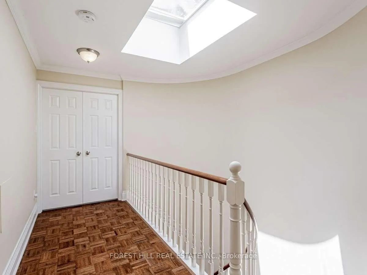Photo 17 of 49 Lower Village Gate, Toronto, Forest Hill South — HOMEH
