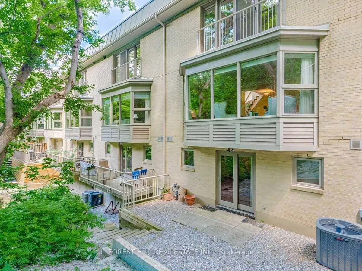 Photo 32 of 49 Lower Village Gate, Toronto, Forest Hill South — HOMEH