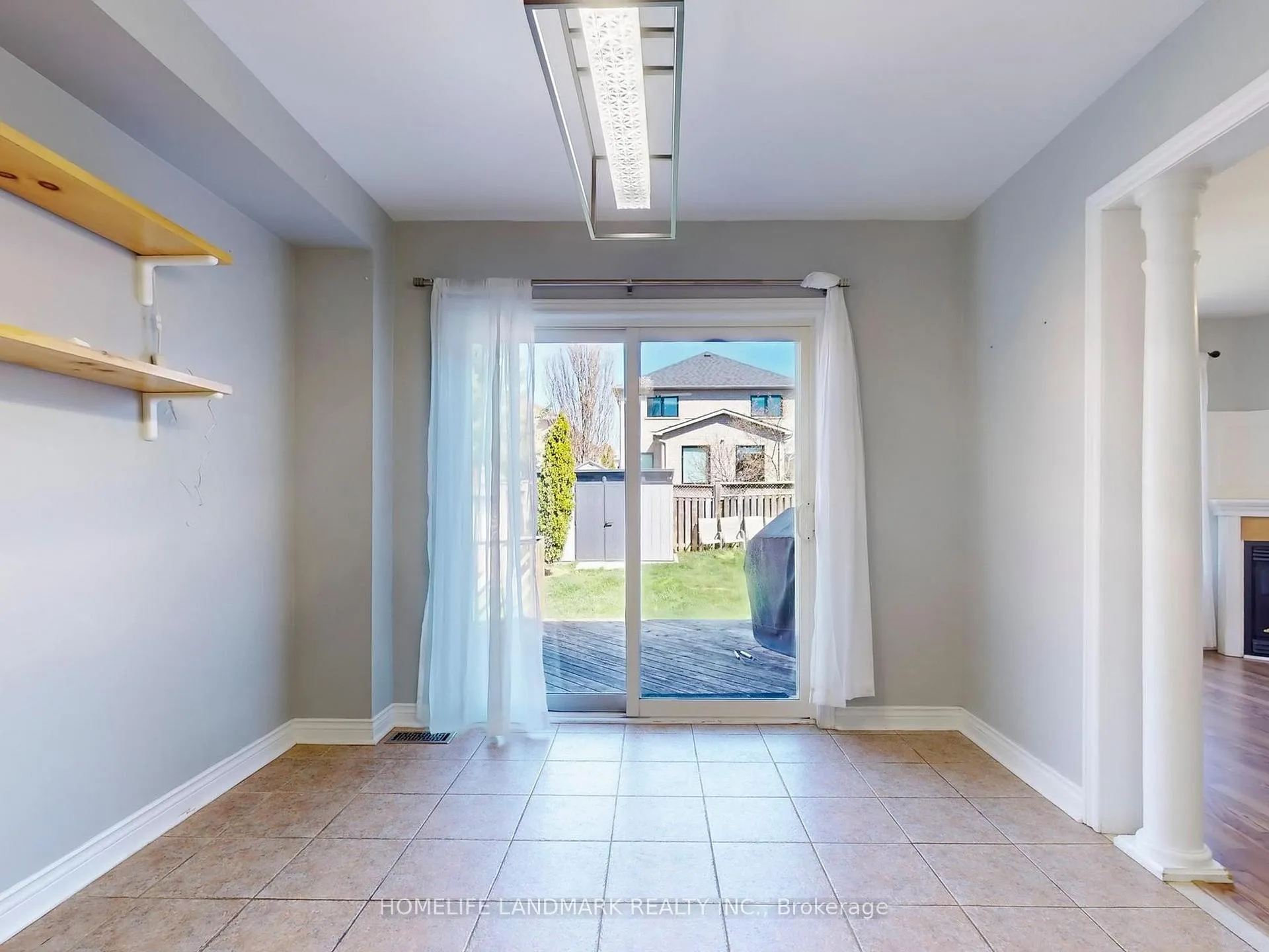 Photo 12 of 10 Lacroix Court, Whitby, Taunton North — HOMEH