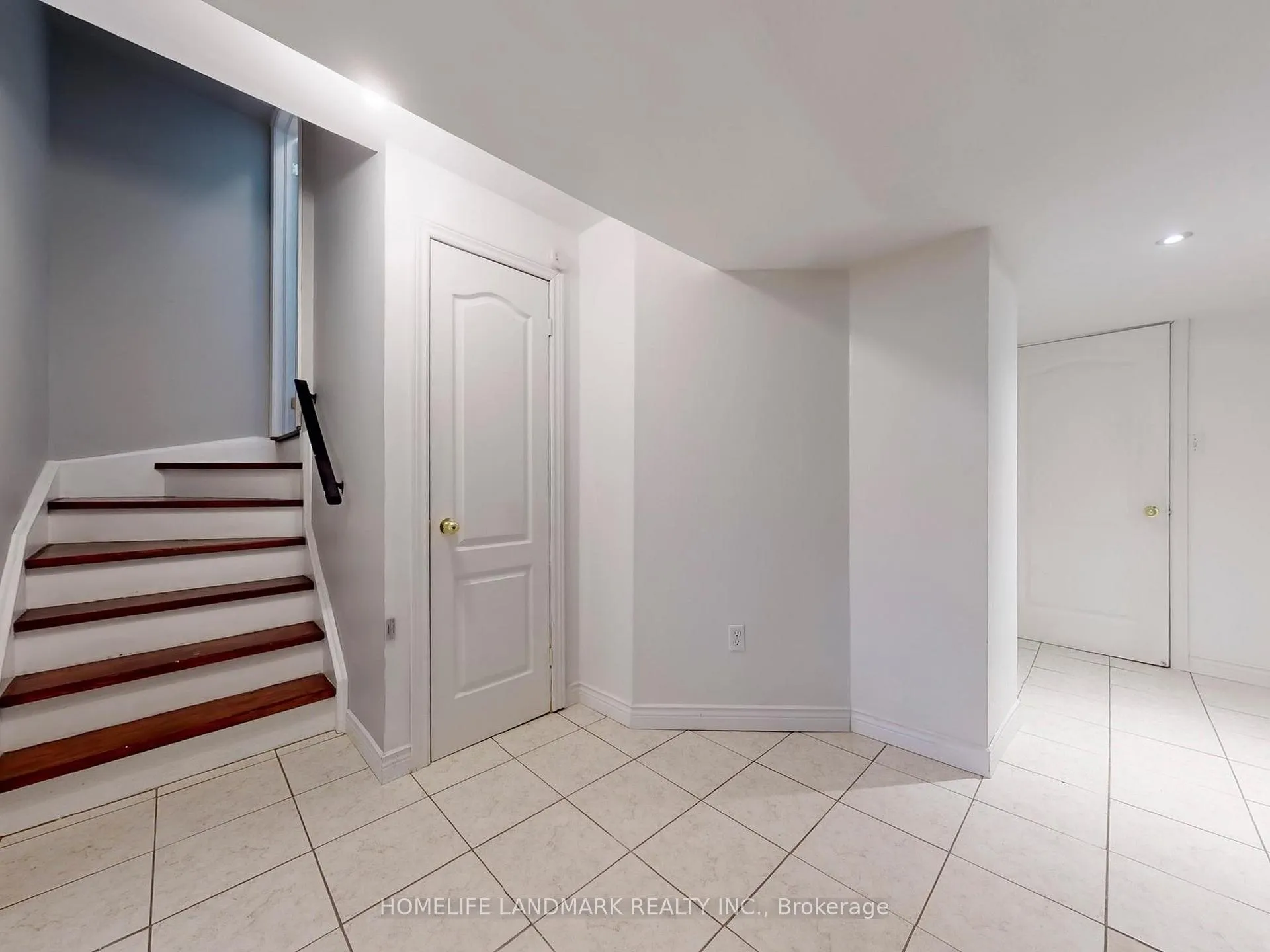 Photo 37 of 10 Lacroix Court, Whitby, Taunton North — HOMEH