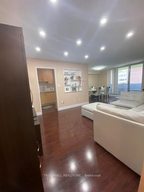 Photo 2 of Unit 519, 1 Massey Square, Toronto, Crescent Town — HOMEH