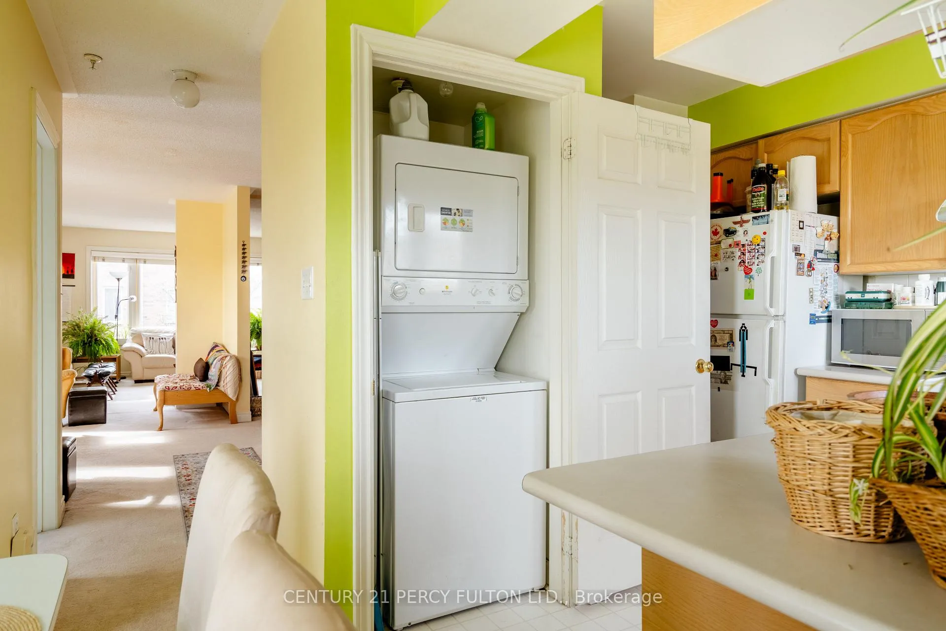 Photo 10 of 6A Leaside Park Drive, Toronto, Thorncliffe Park — HOMEH