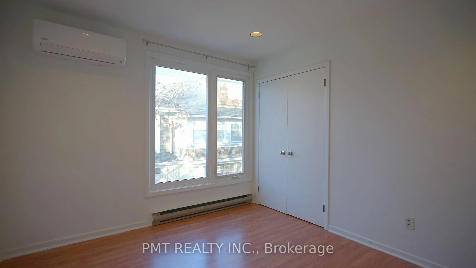 Photo 9 of Unit 4, 2064 Queen Street E, Toronto, The Beaches — HOMEH