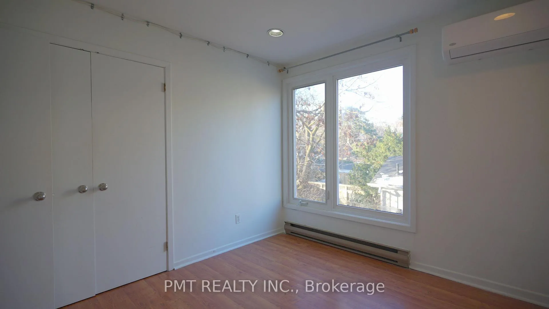 Photo 12 of Unit 4, 2064 Queen Street E, Toronto, The Beaches — HOMEH