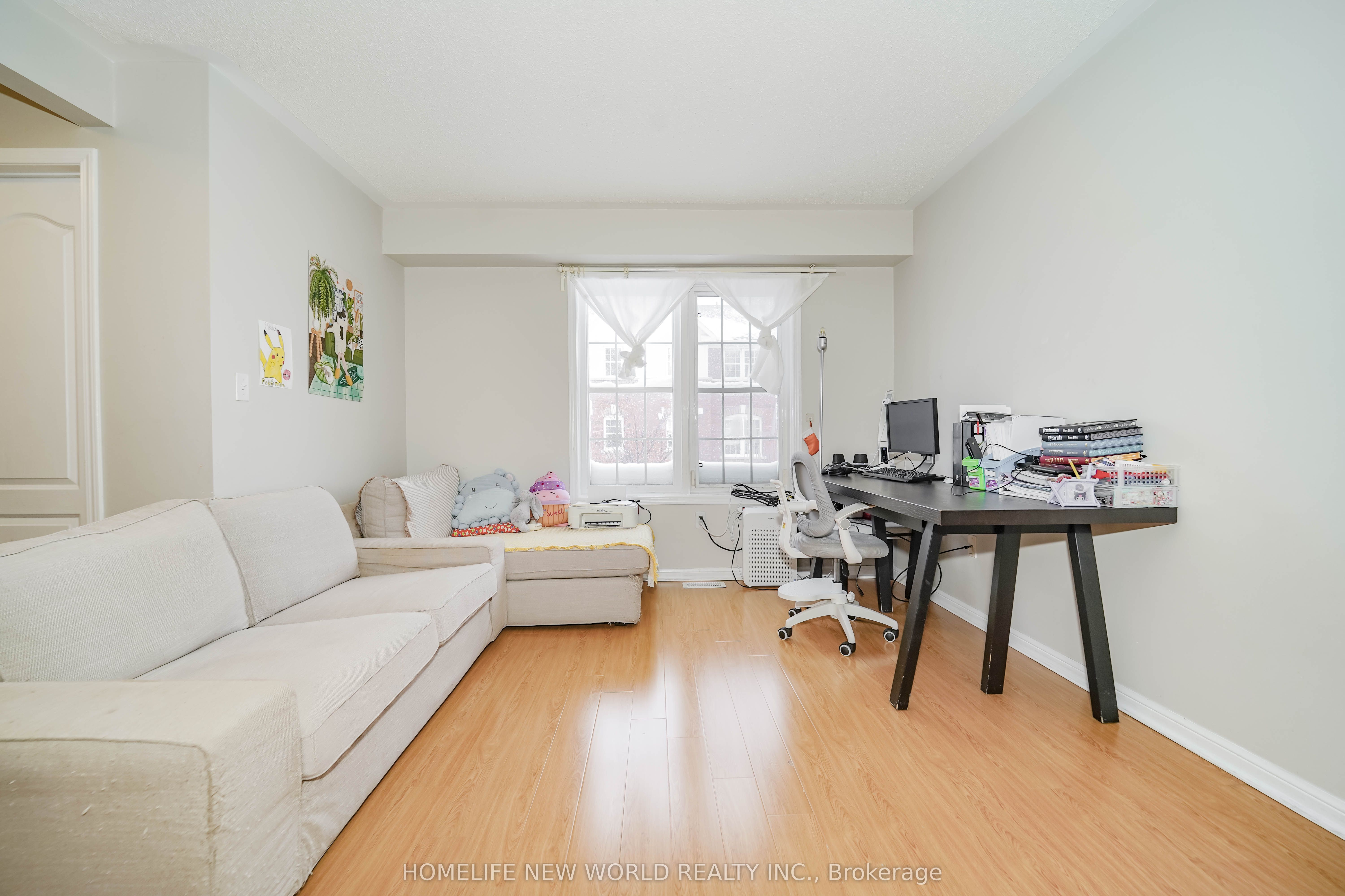 Photo 5 of 24 Nakina Way, Markham, Village Green-South Unionville — HOMEH
