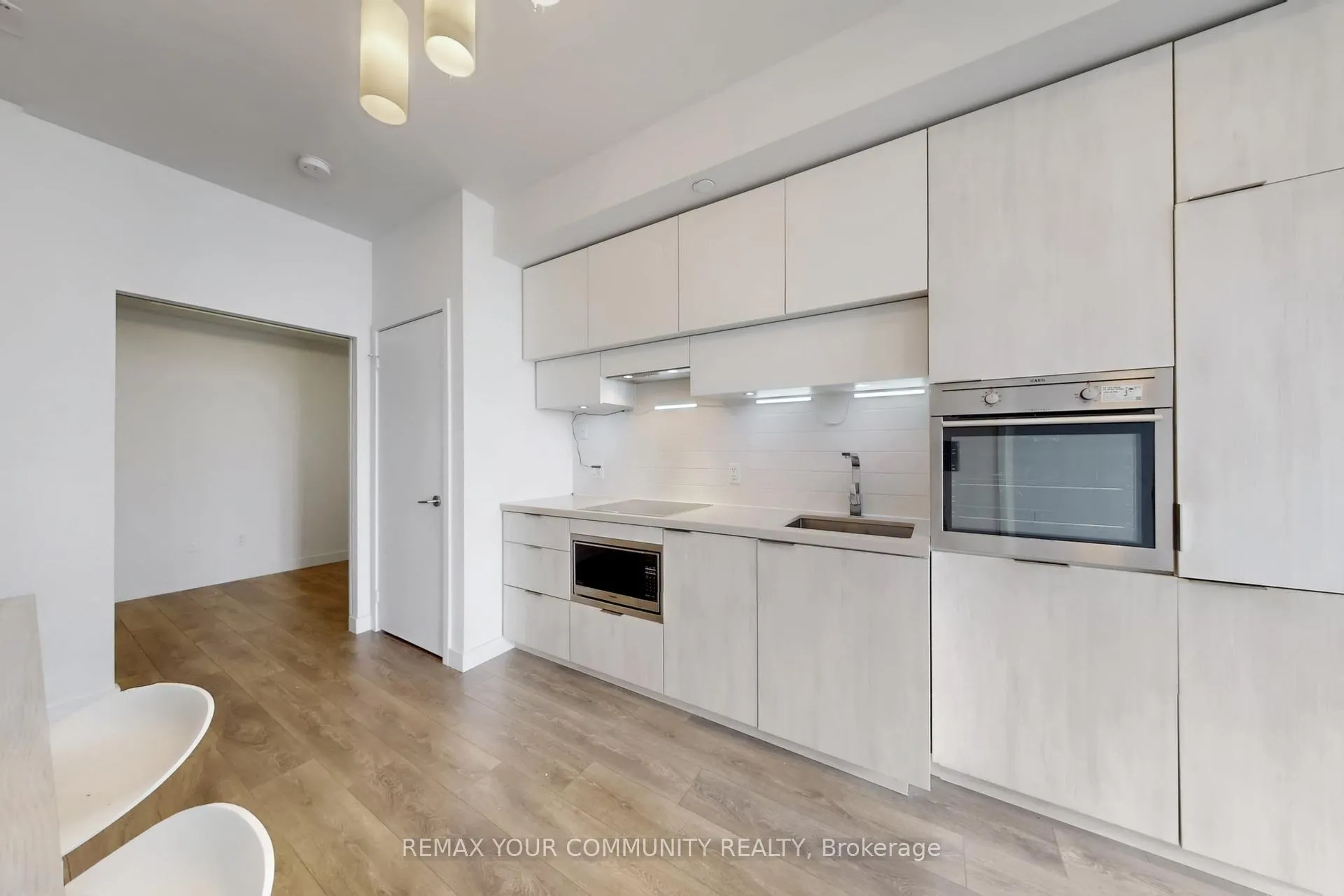 Photo 15 of Unit 3701, 8 Eglinton Avenue E, Toronto, Mount Pleasant West — HOMEH