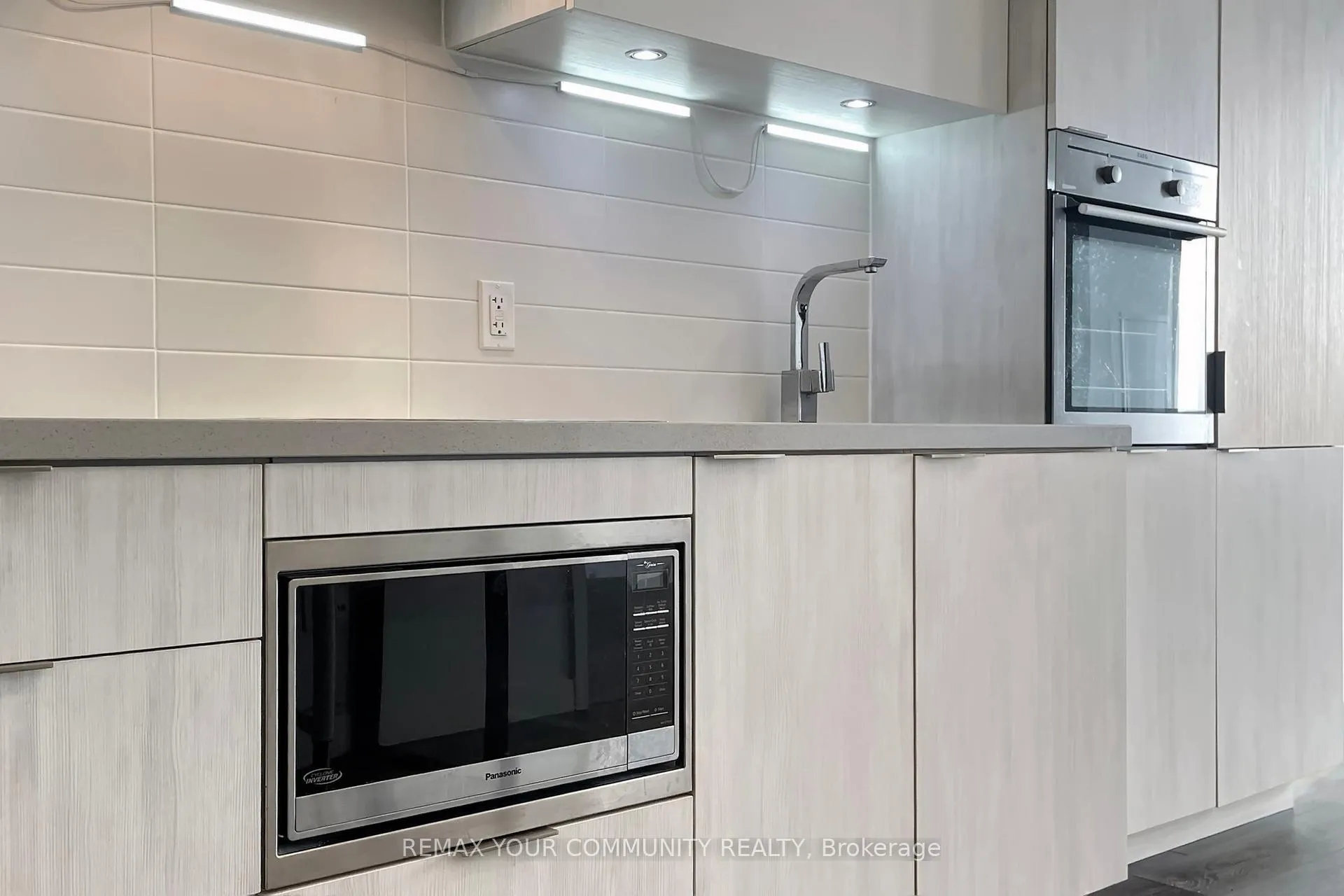 Photo 17 of Unit 3701, 8 Eglinton Avenue E, Toronto, Mount Pleasant West — HOMEH