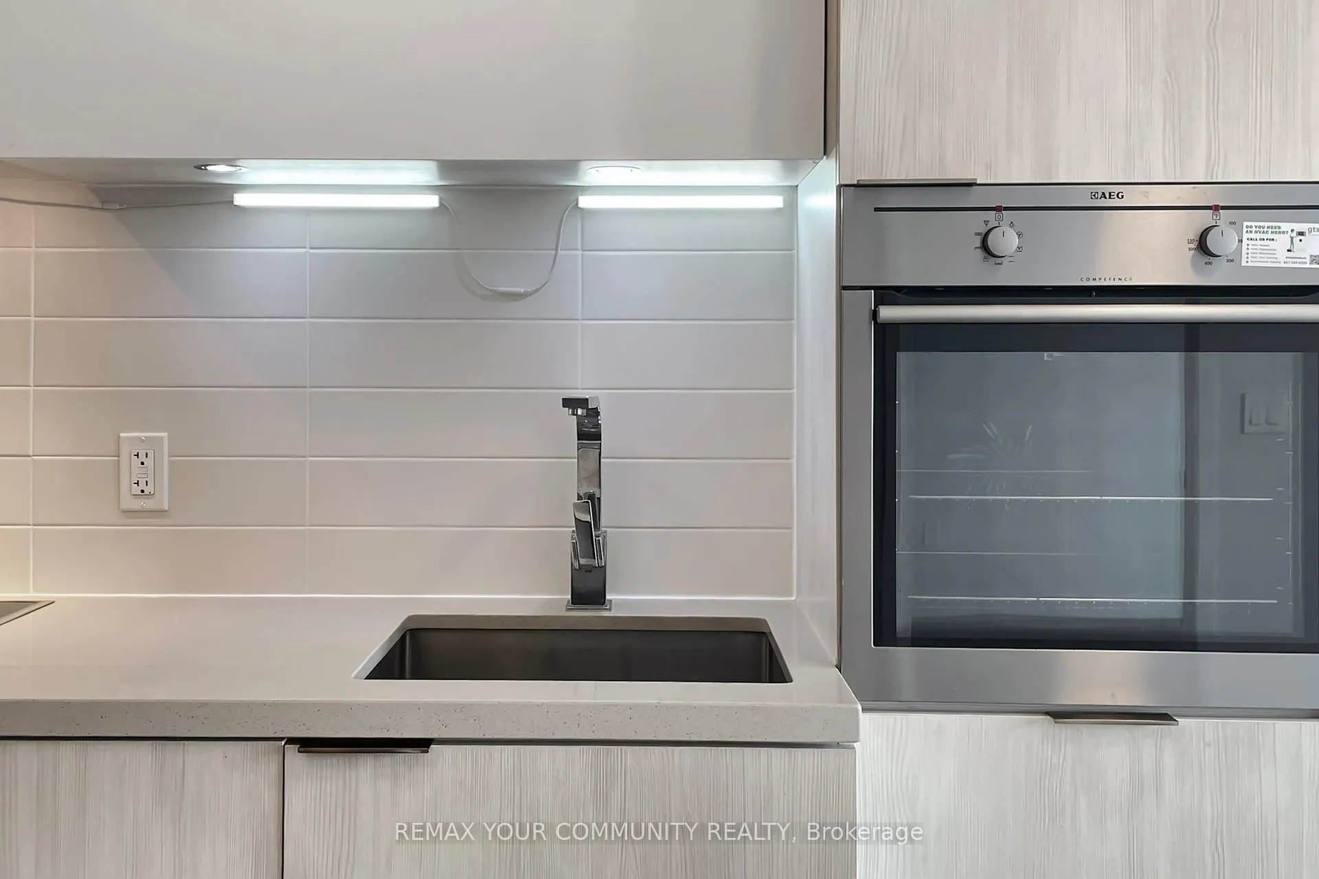 Photo 18 of Unit 3701, 8 Eglinton Avenue E, Toronto, Mount Pleasant West — HOMEH