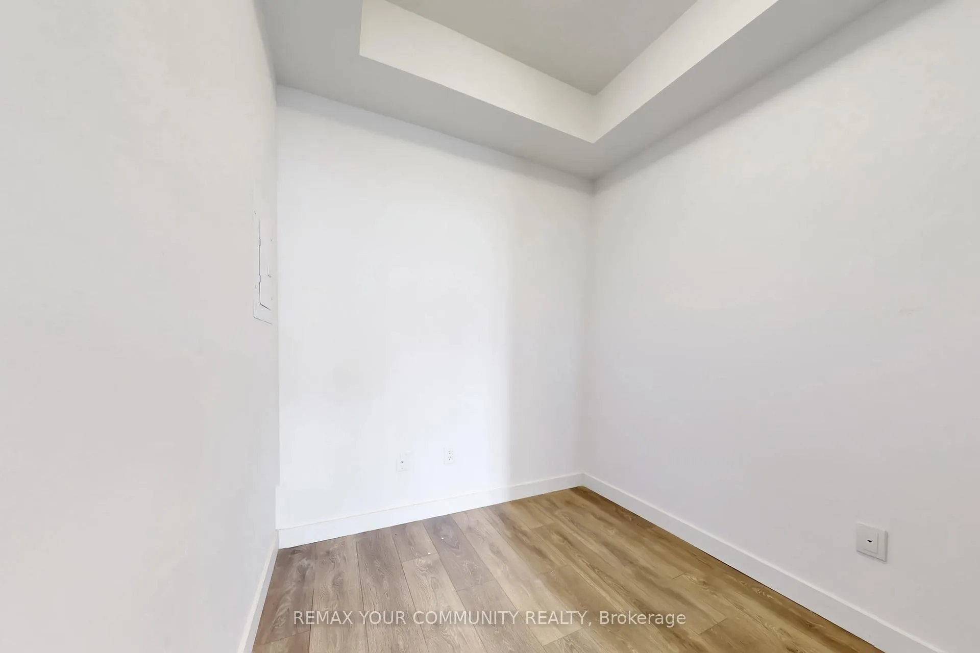 Photo 30 of Unit 3701, 8 Eglinton Avenue E, Toronto, Mount Pleasant West — HOMEH