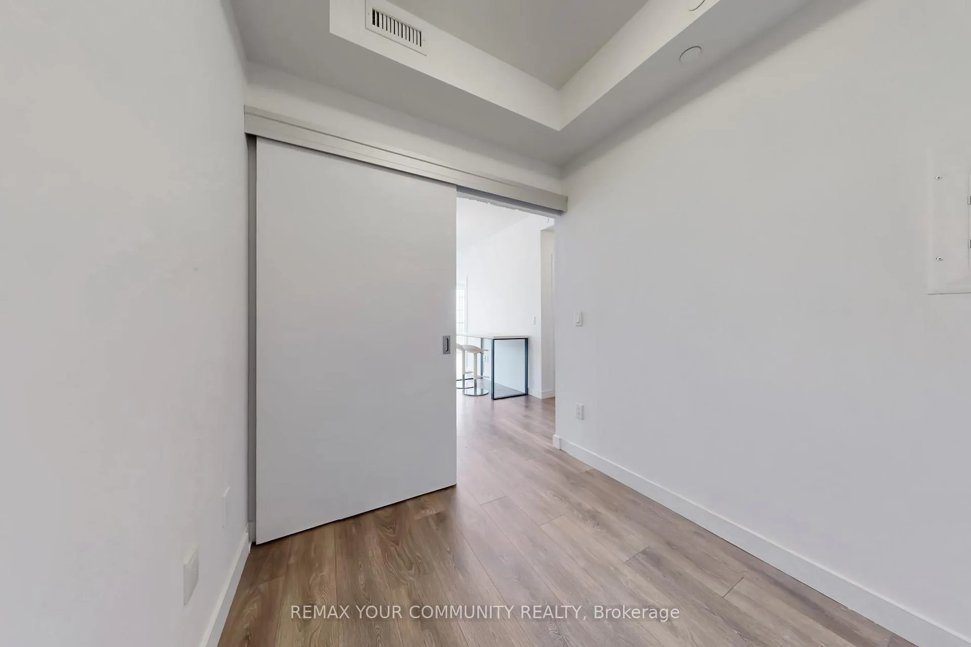 Photo 32 of Unit 3701, 8 Eglinton Avenue E, Toronto, Mount Pleasant West — HOMEH