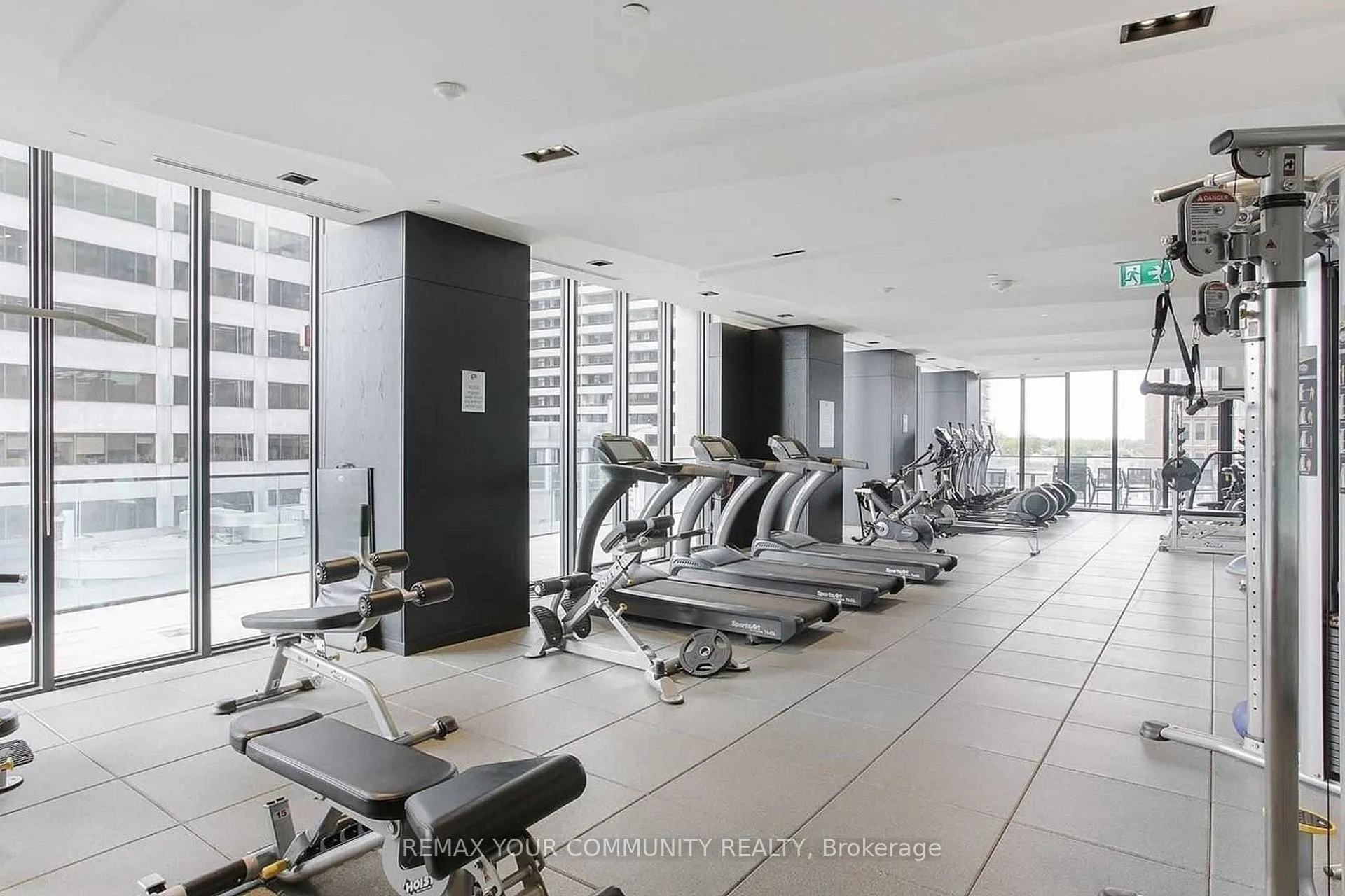 Photo 44 of Unit 3701, 8 Eglinton Avenue E, Toronto, Mount Pleasant West — HOMEH