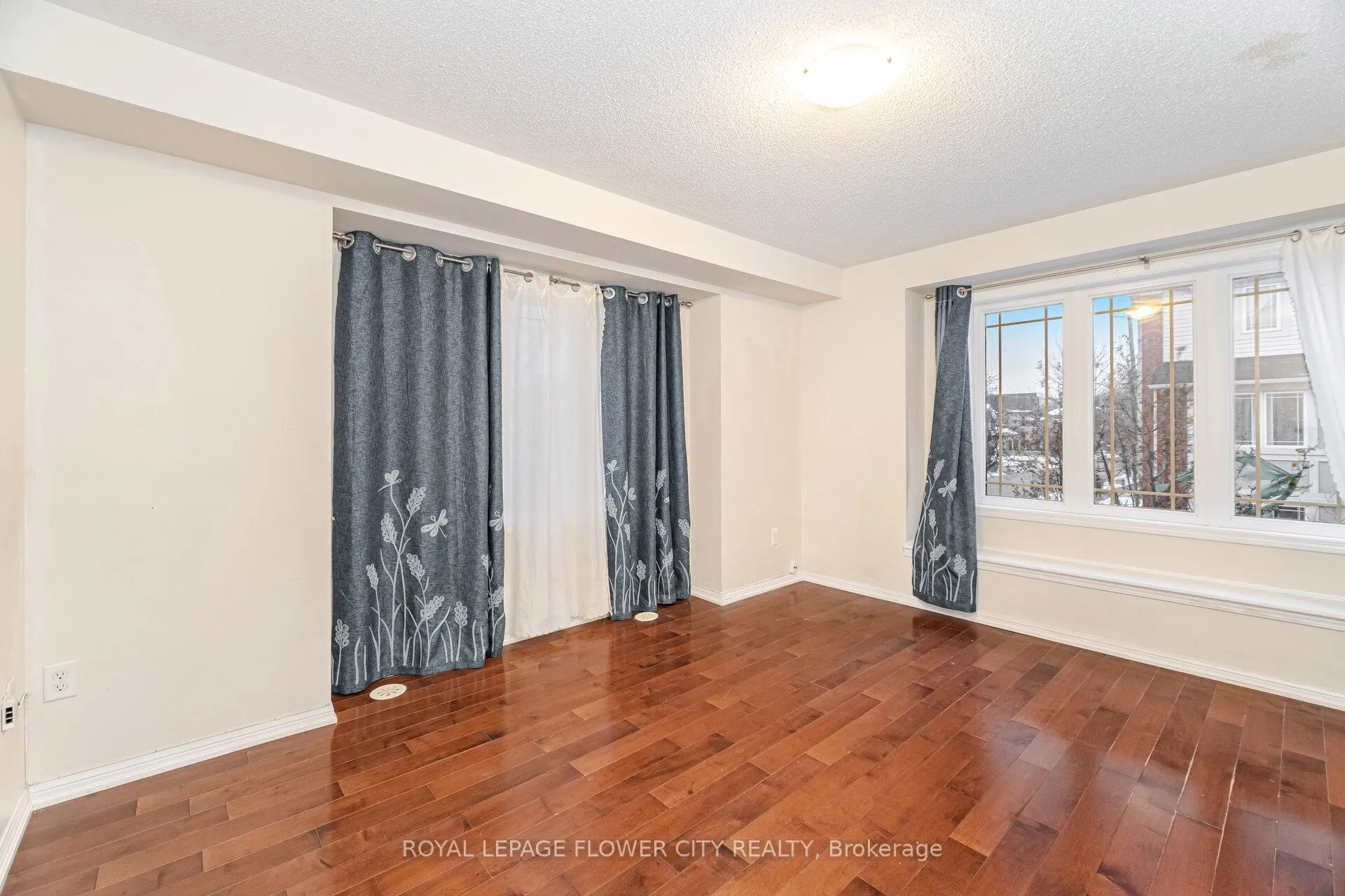 Photo 13 of Unit 32, 50 Hillcrest Avenue, Brampton, Queen Street Corridor — HOMEH