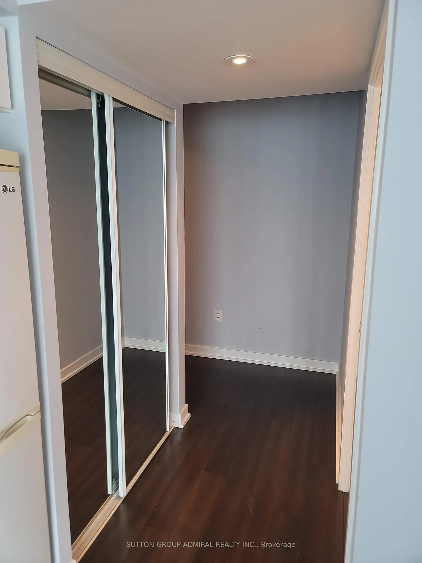 Photo 5 of Unit 1902, 21 Iceboat Terrace, Toronto, Waterfront Communities — HOMEH