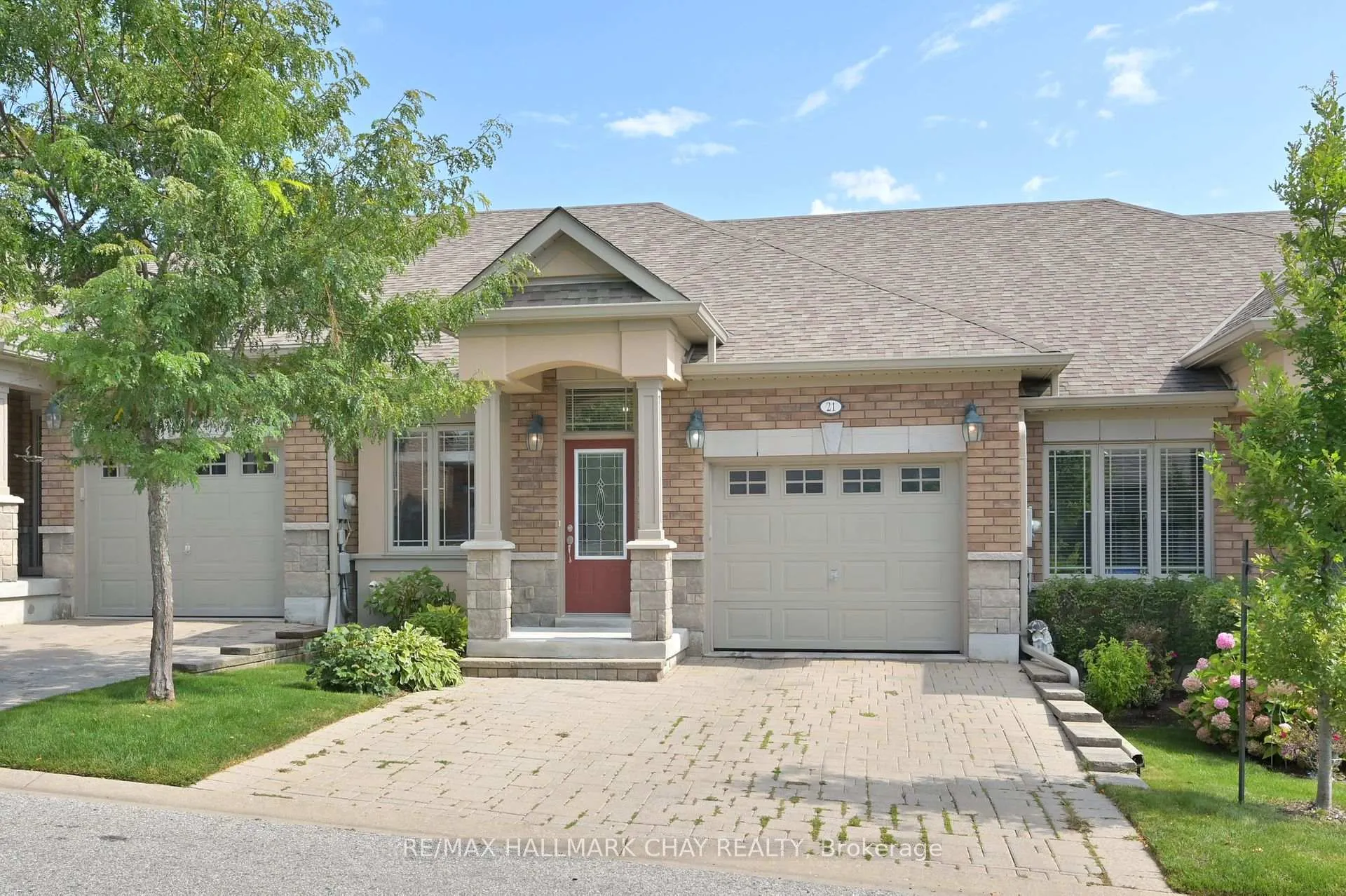 Front of 21 Upper Highland