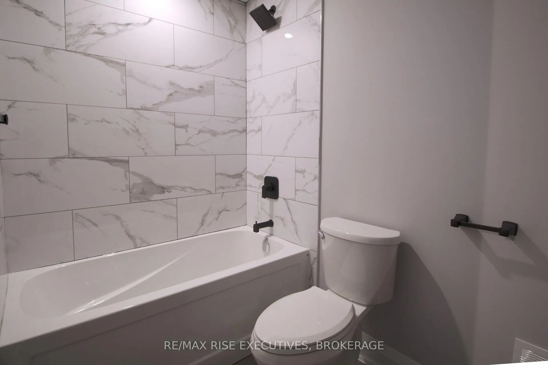 Photo 8 of Unit 2, 130 Weller Avenue, Kingston, Rideau — HOMEH
