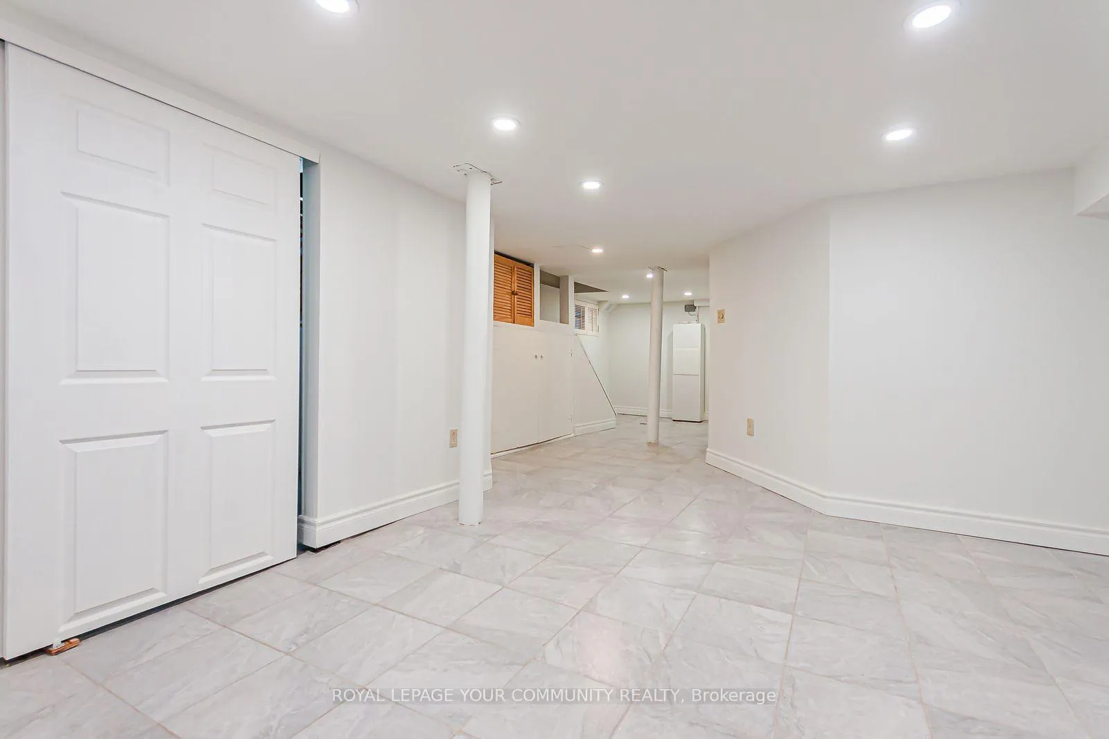 Photo 21 of 526 Roselawn Avenue, Toronto, Lawrence Park South — HOMEH