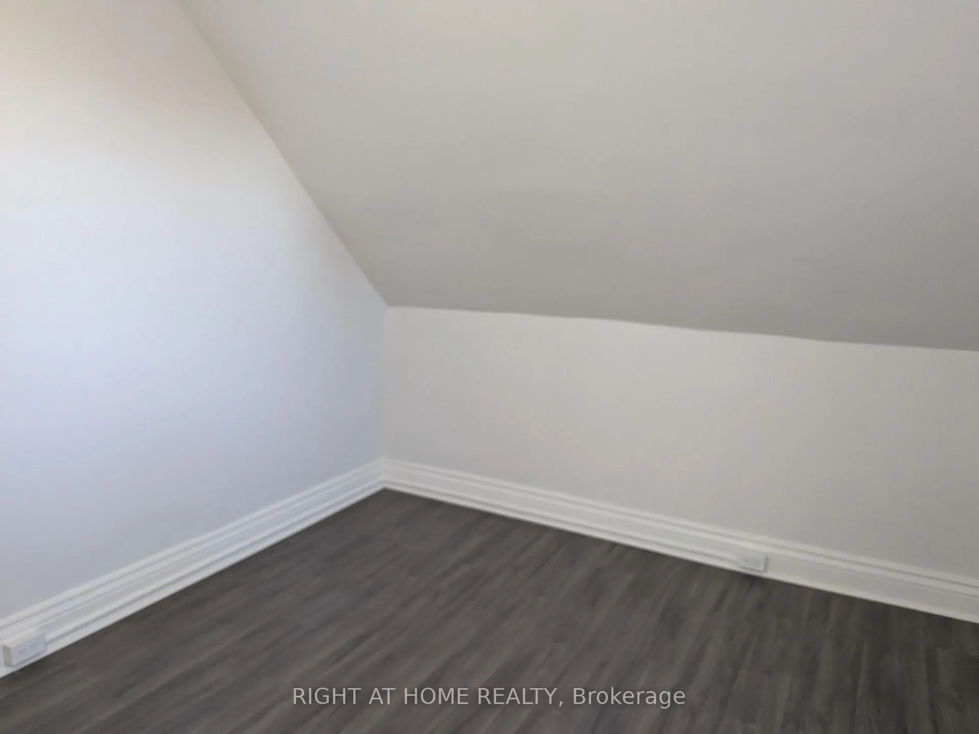 Photo 6 of Unit 1, 333 Simcoe Street S, Oshawa, Central — HOMEH