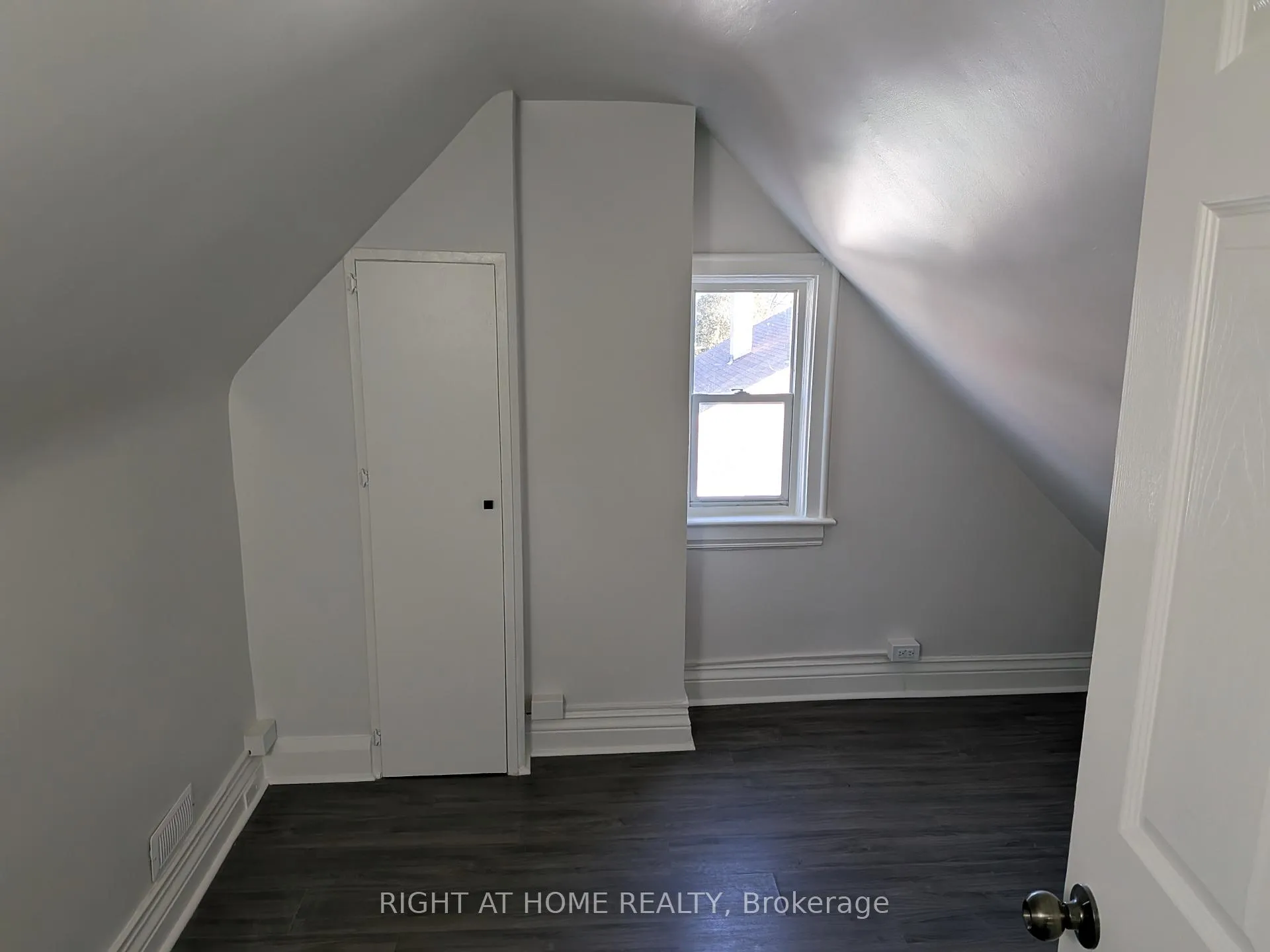 Photo 8 of Unit 1, 333 Simcoe Street S, Oshawa, Central — HOMEH